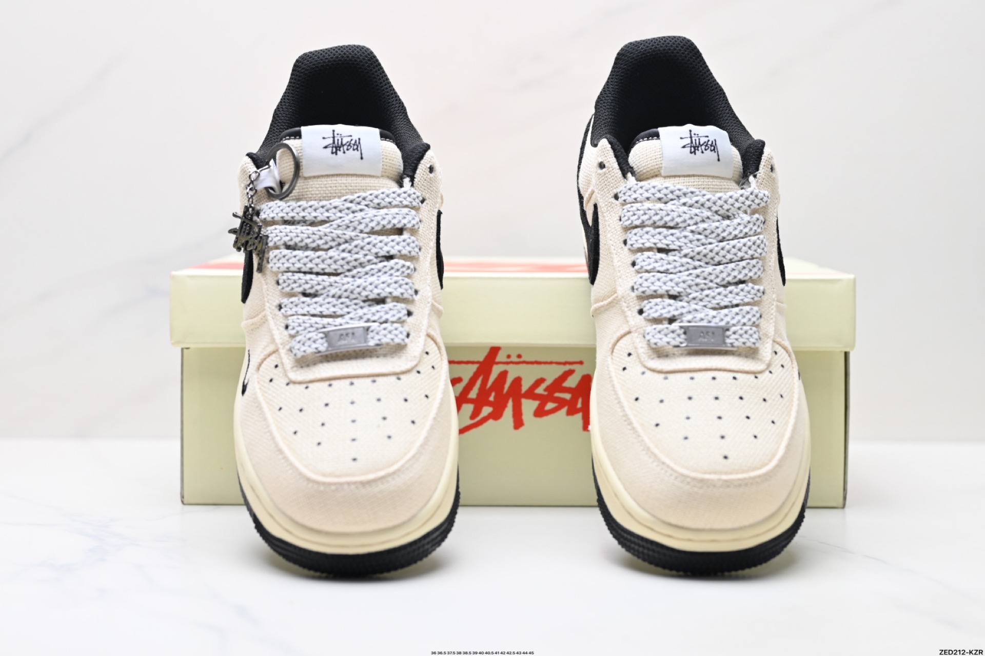 NIKE AIR FORCE 1‘07 LV8 XX3168-153