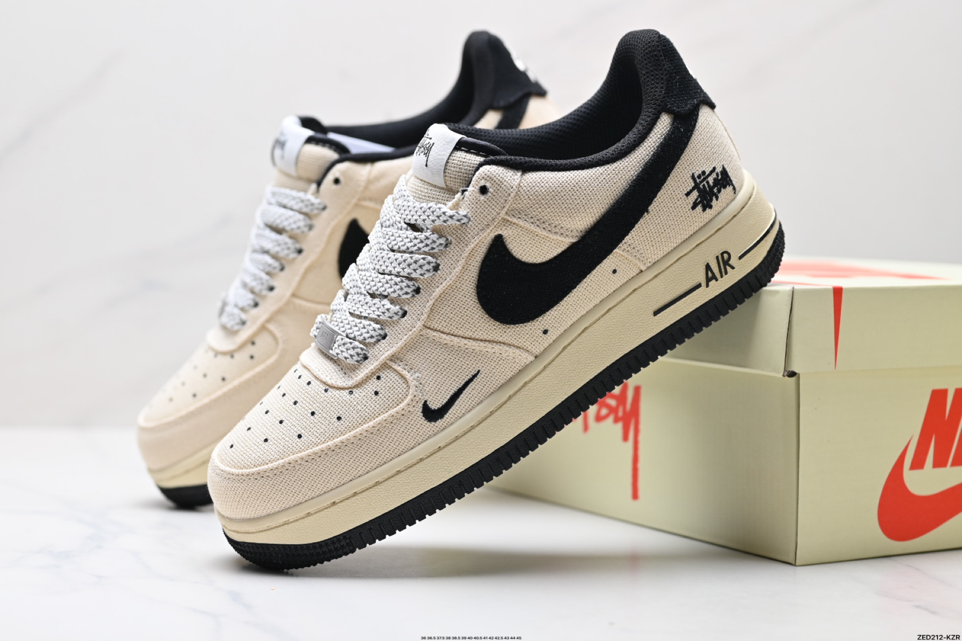 NIKE AIR FORCE 1‘07 LV8 XX3168-153