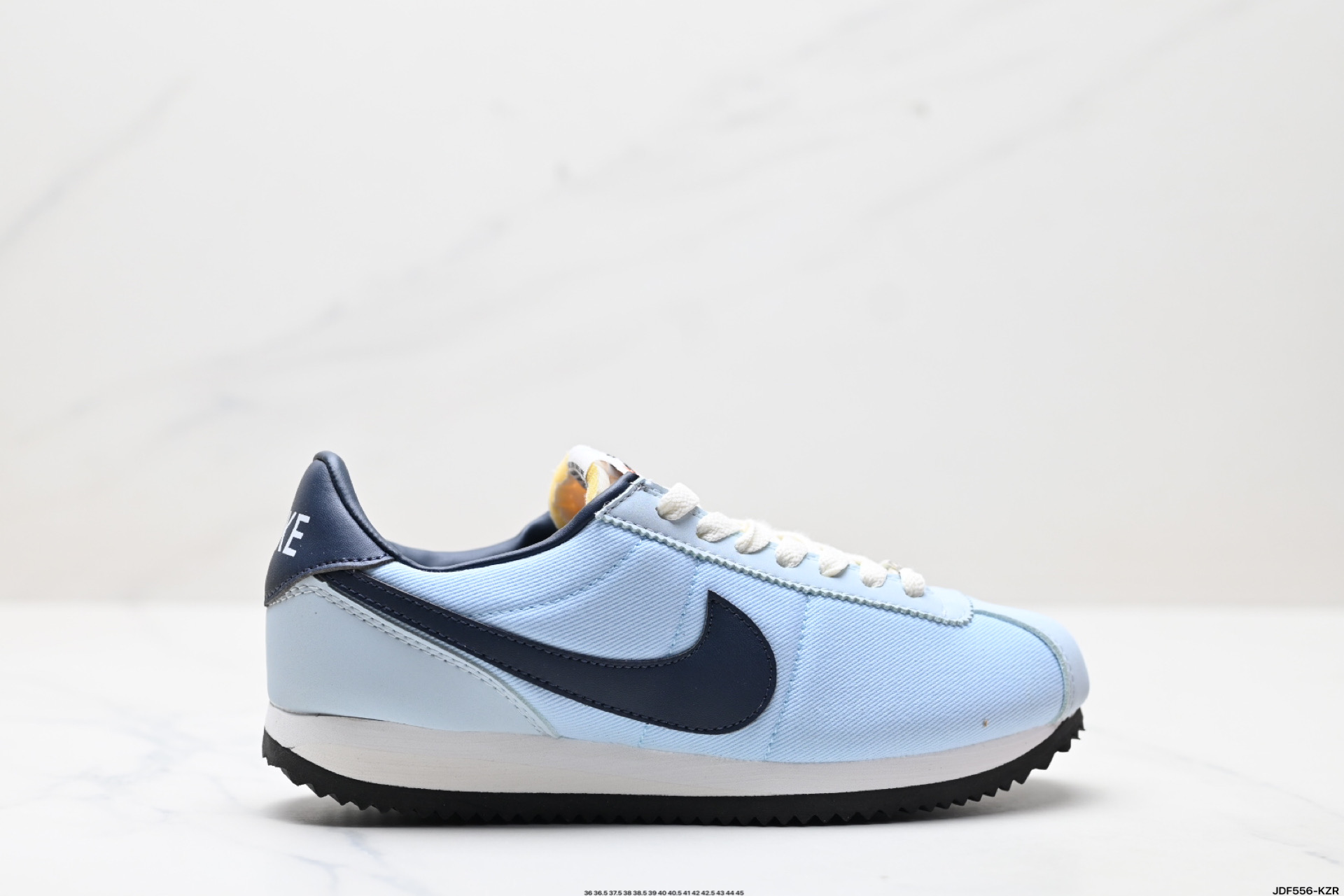 Nike Classic Cortez: Lightweight Comfort, Iconic Style - Blue/Navy