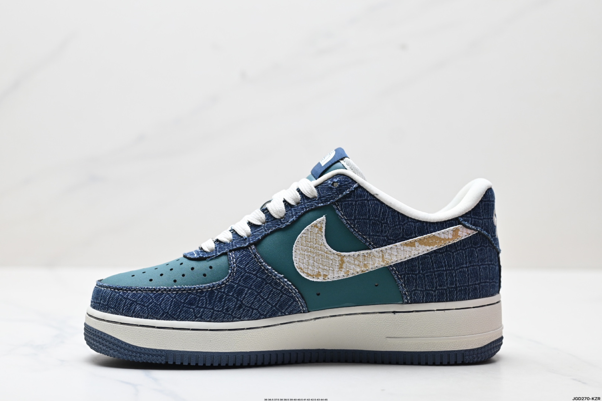 Nike Air Force 1 '07: Estilo y comodidad en cada paso, diseño Louis Vuitton 4 i1745861419609 2560 0 2