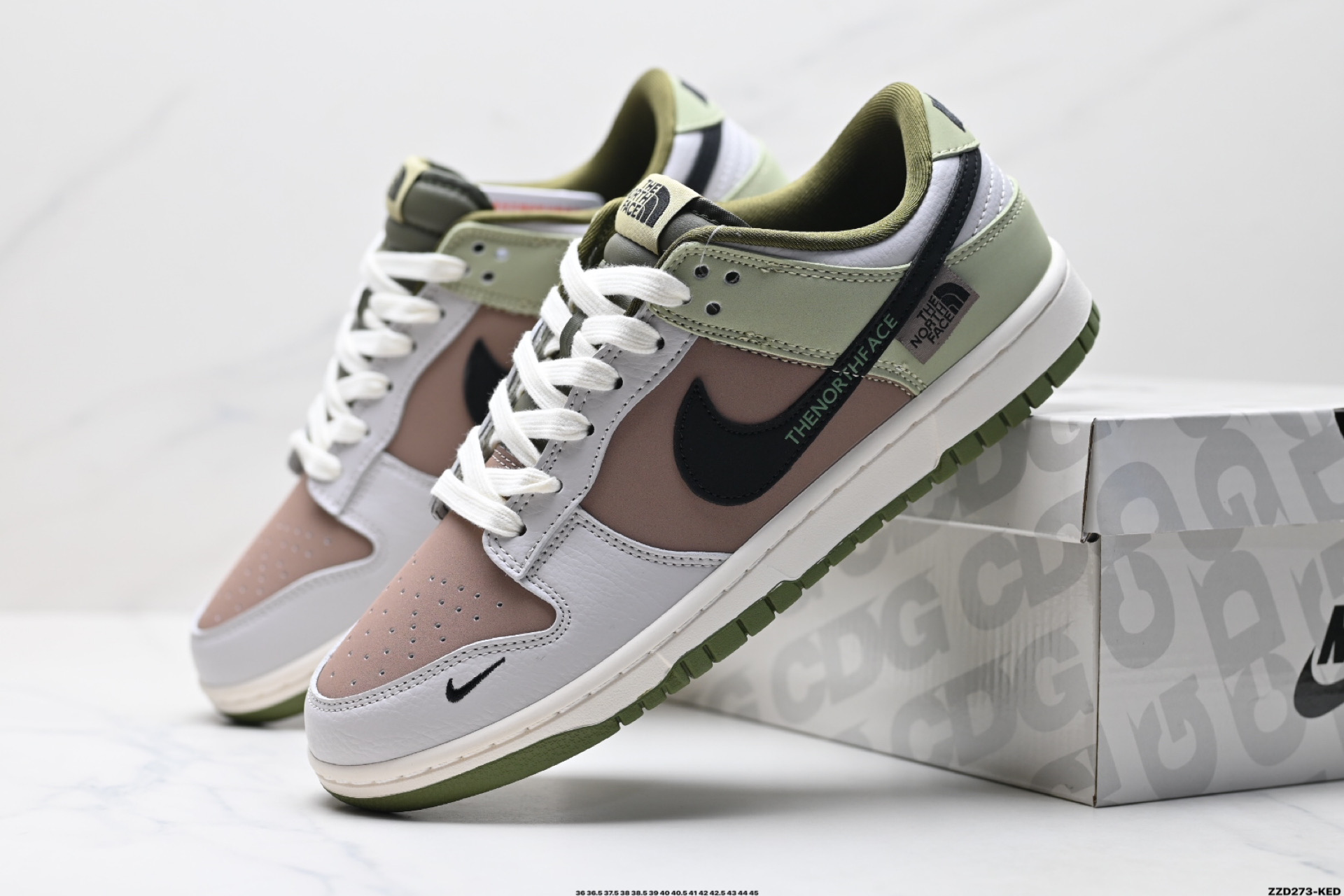 NK Dunk Low Retro “DIY高端定制” 低帮休闲运动板鞋 XD1588-210