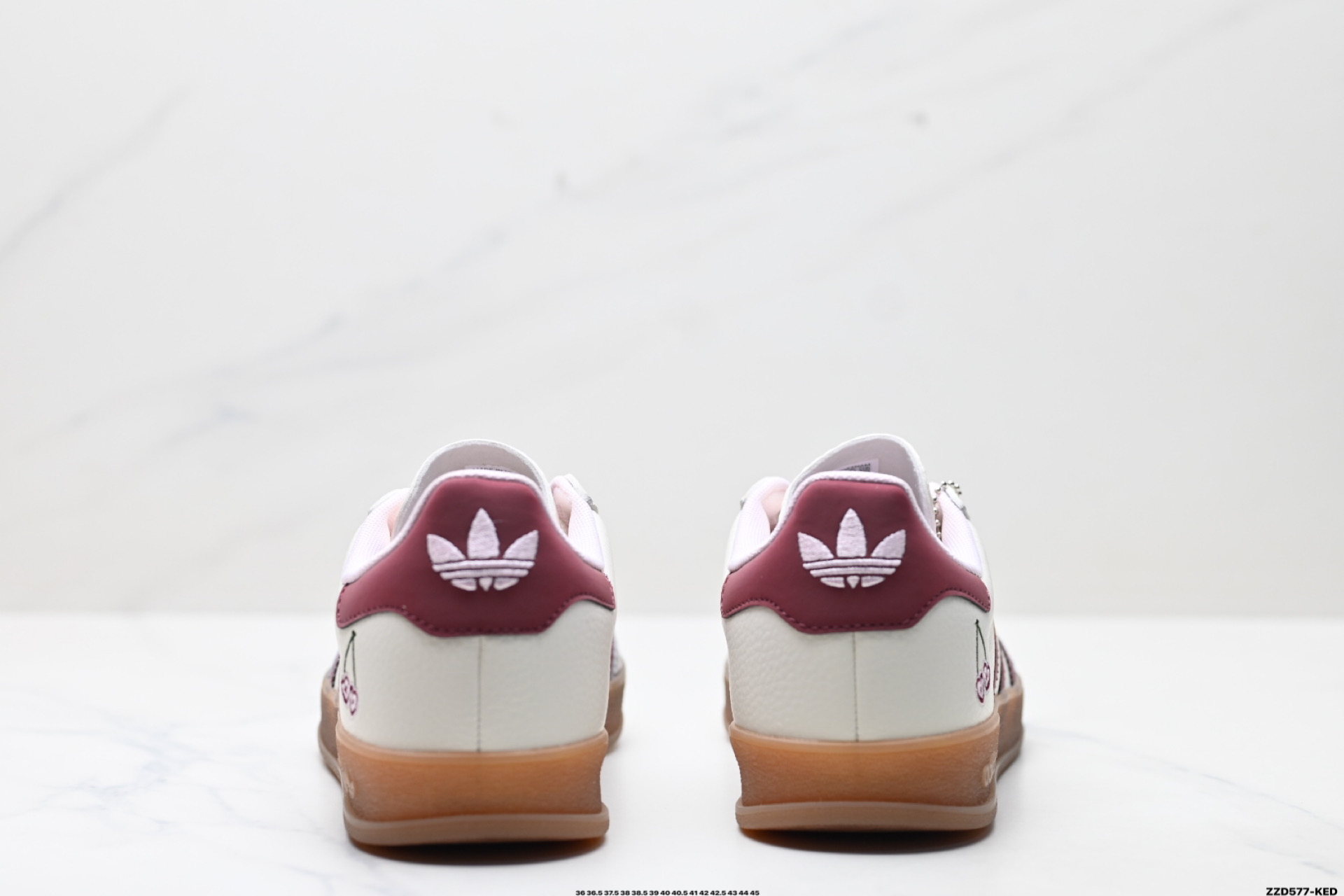 Adidas Originals Gazelle indoor 桑巴舞系列 阿迪达斯 三叶草绅士德训足低帮休闲运动板鞋 DM1234-006