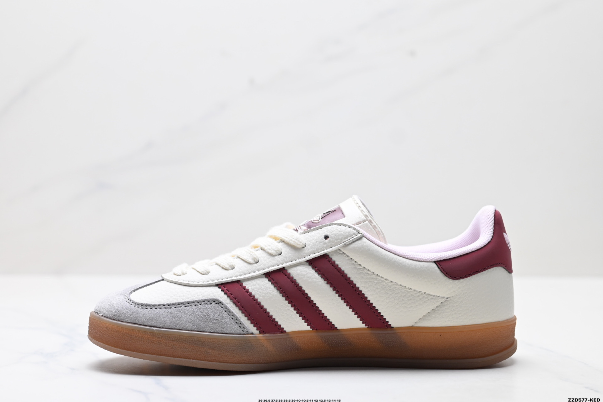 Adidas Originals Gazelle indoor 桑巴舞系列 阿迪达斯 三叶草绅士德训足低帮休闲运动板鞋 DM1234-006