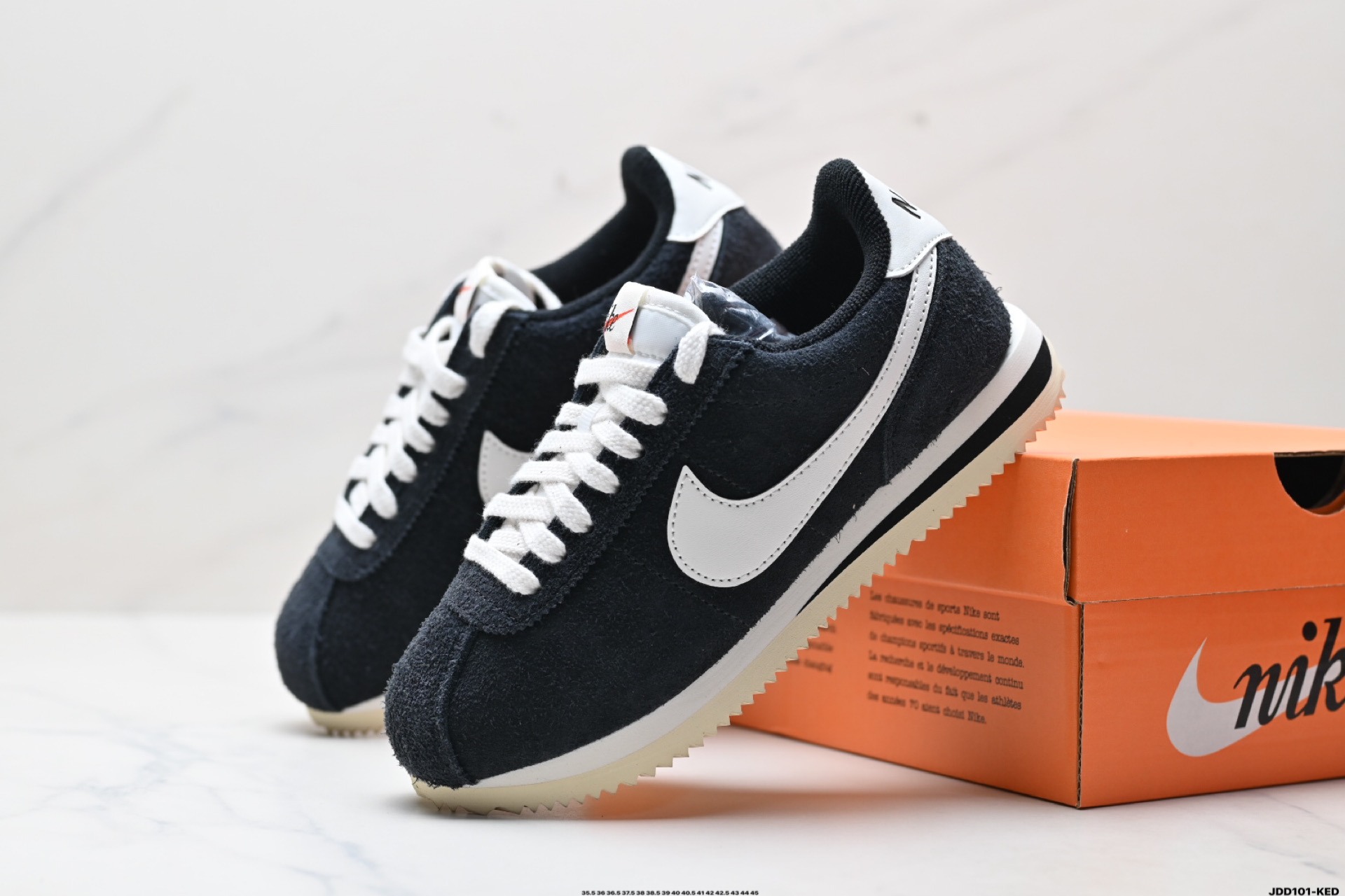 Nike Classic Cortez: Lightweight, Comfortable, and Stylish Running Shoes 16 i1745945278749 4906 0 7