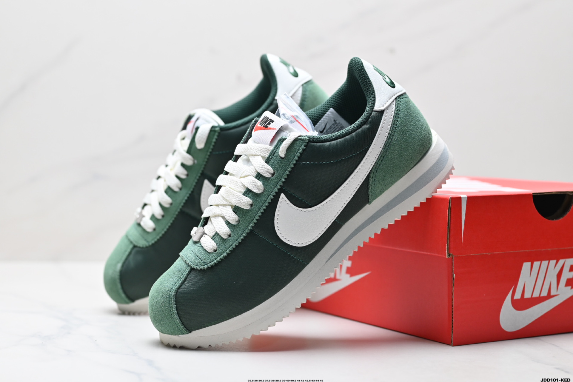 Nike Classic Cortez: Lightweight, Comfortable, and Stylish Running Shoes 3 i1745945320883 9620 0 1