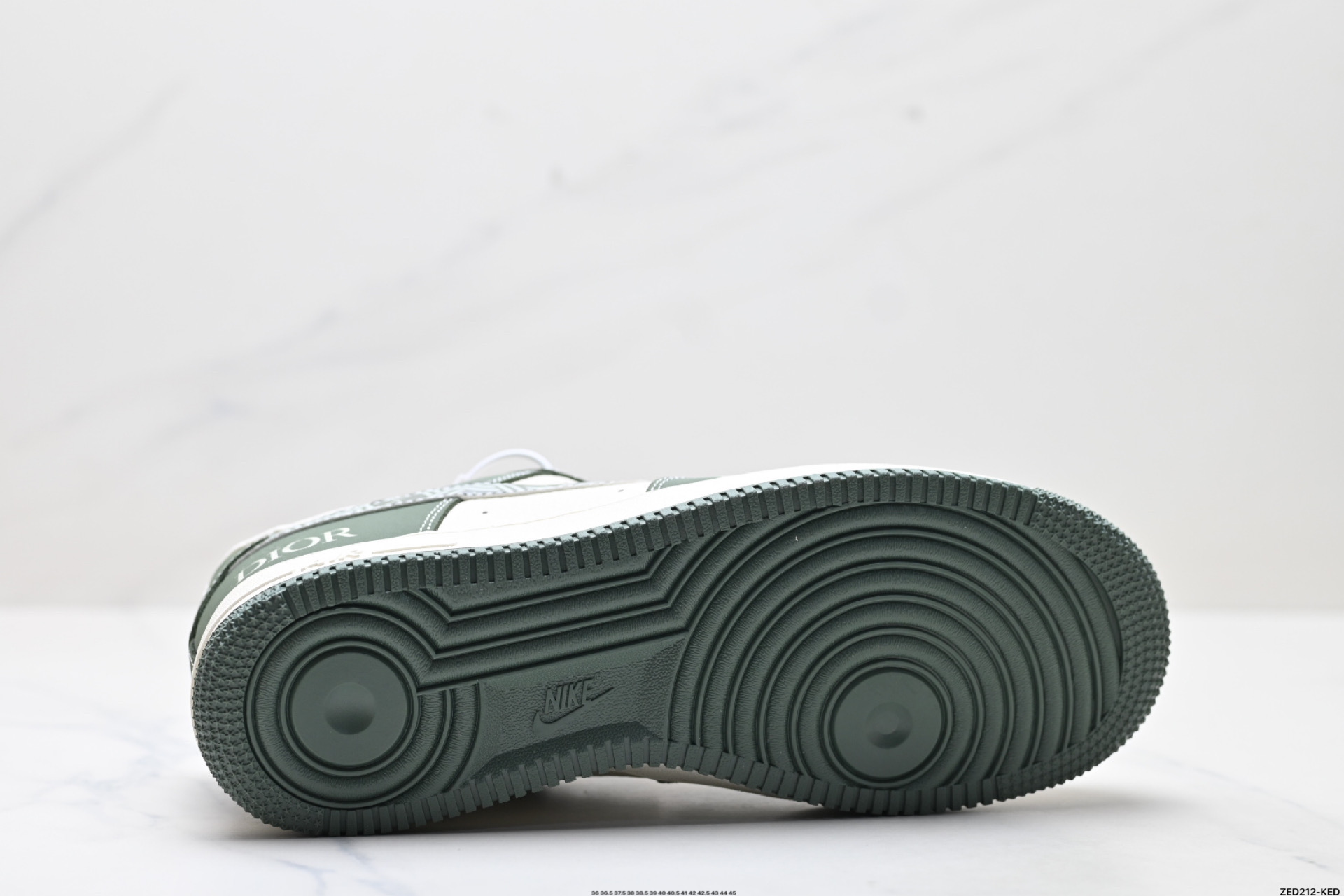 NIKE AIR FORCE 1‘07 LV8 KK1988-081