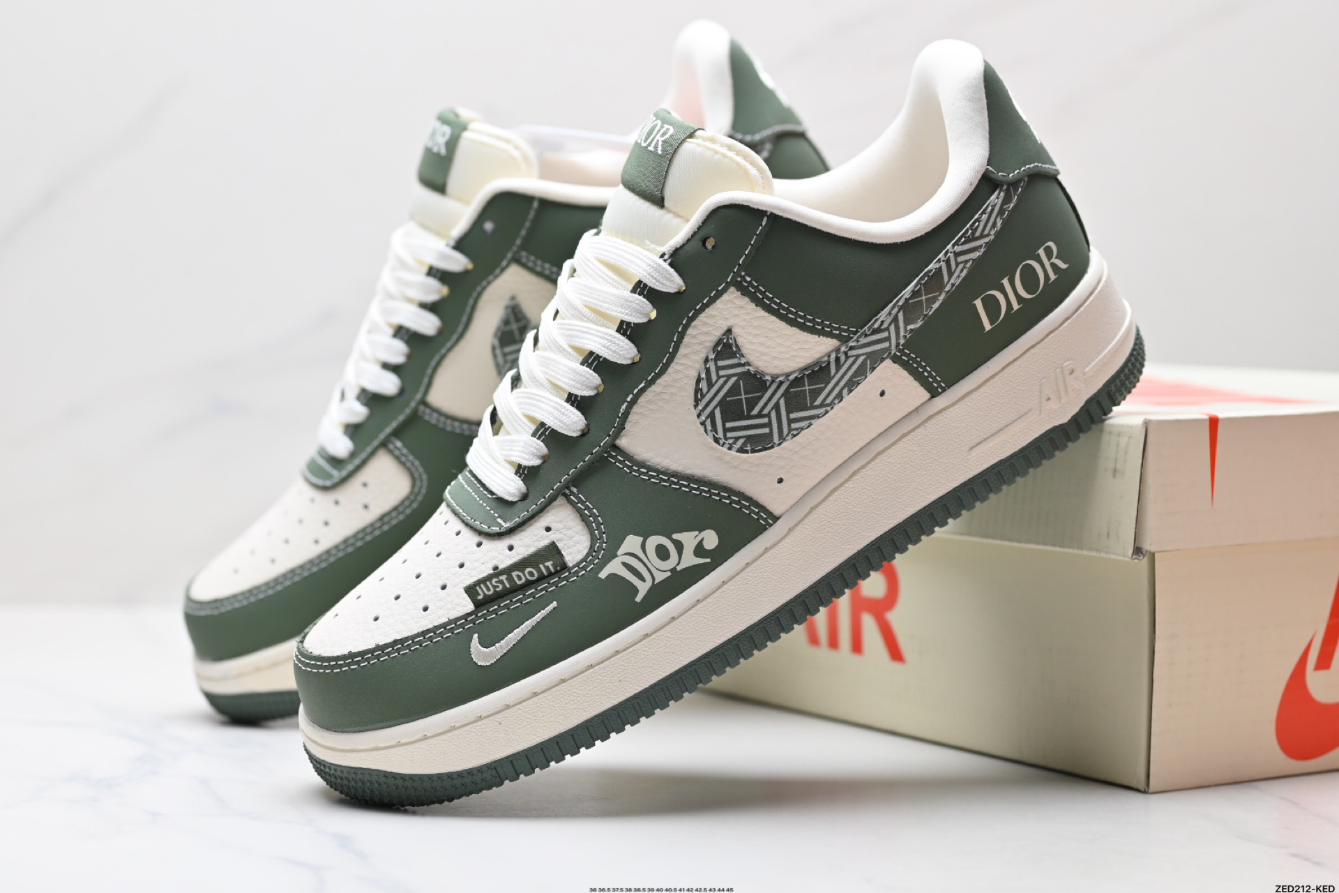 NIKE AIR FORCE 1‘07 LV8 KK1988-081
