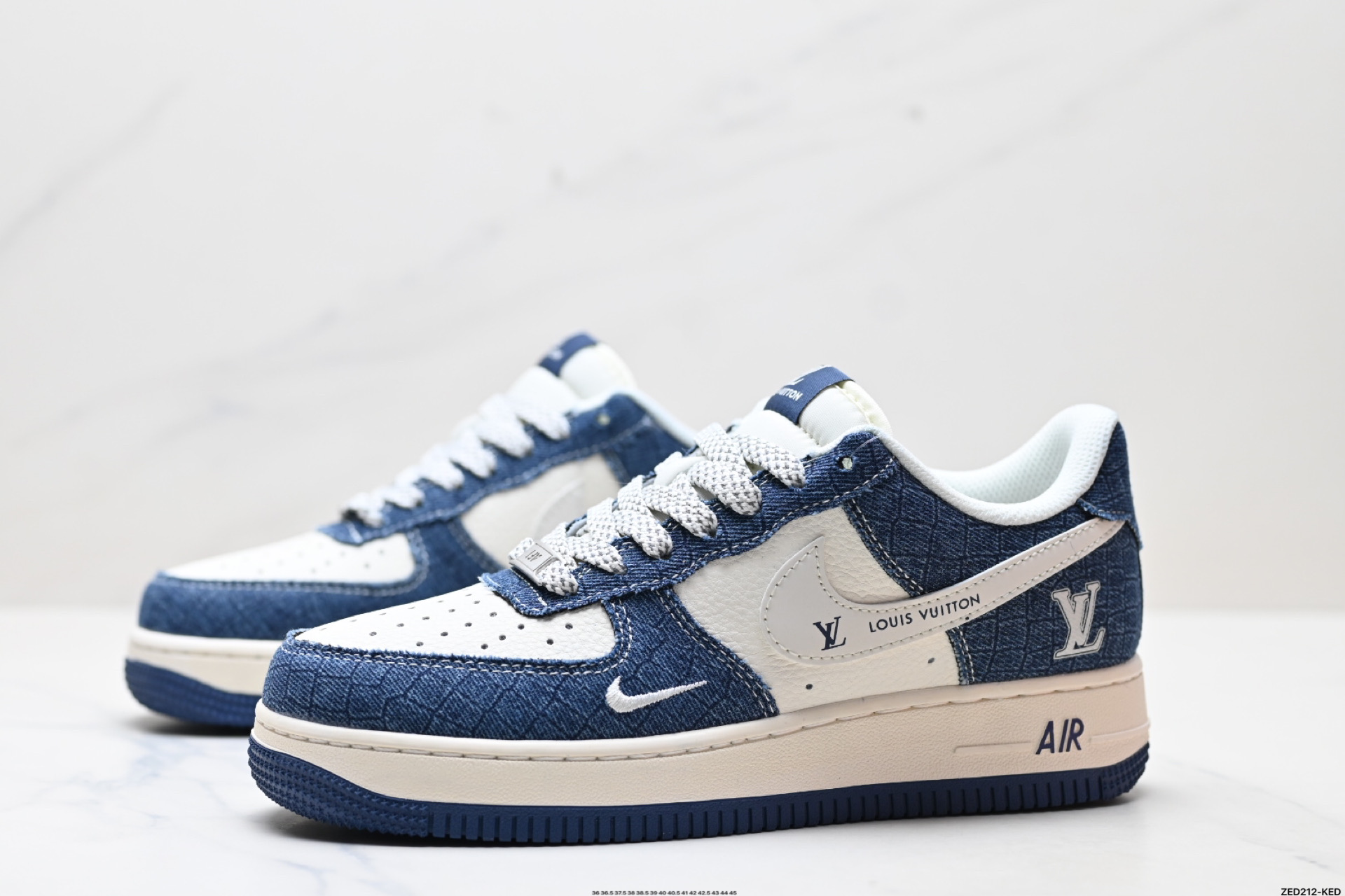 NIKE AIR FORCE 1‘07 LV8 XS1958-551