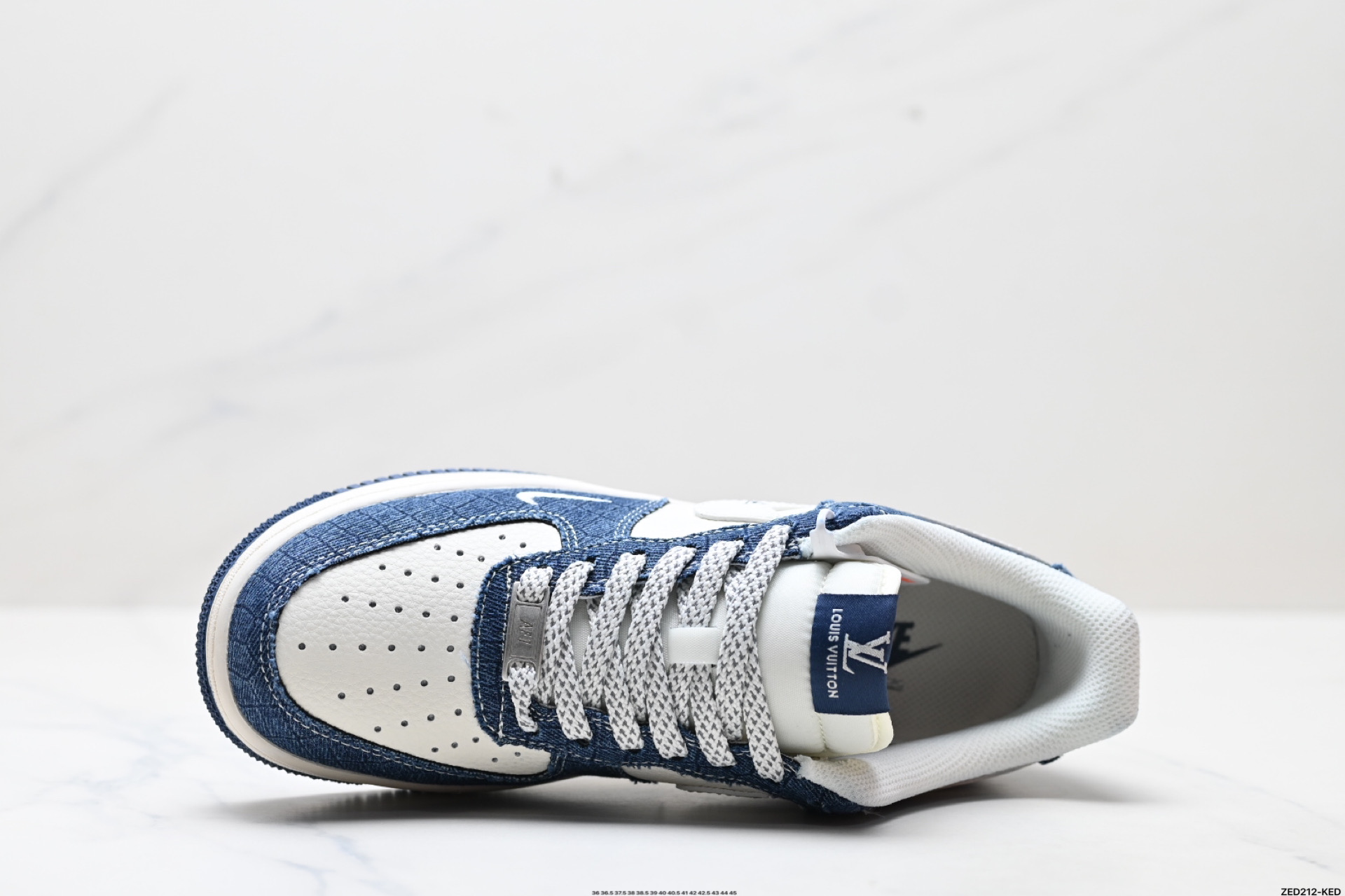 NIKE AIR FORCE 1‘07 LV8 XS1958-551