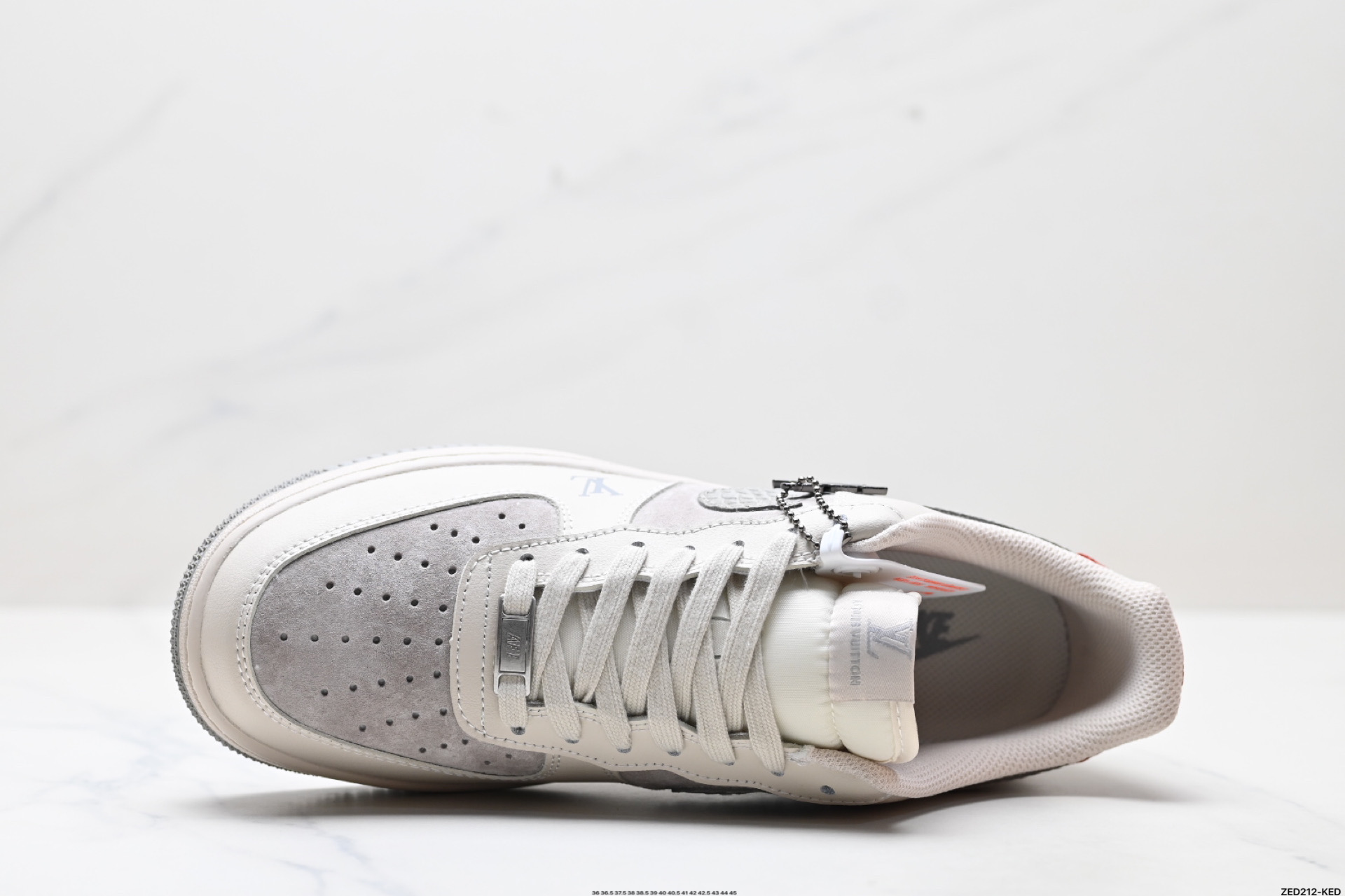 NIKE AIR FORCE 1‘07 LV8 XX3168-130