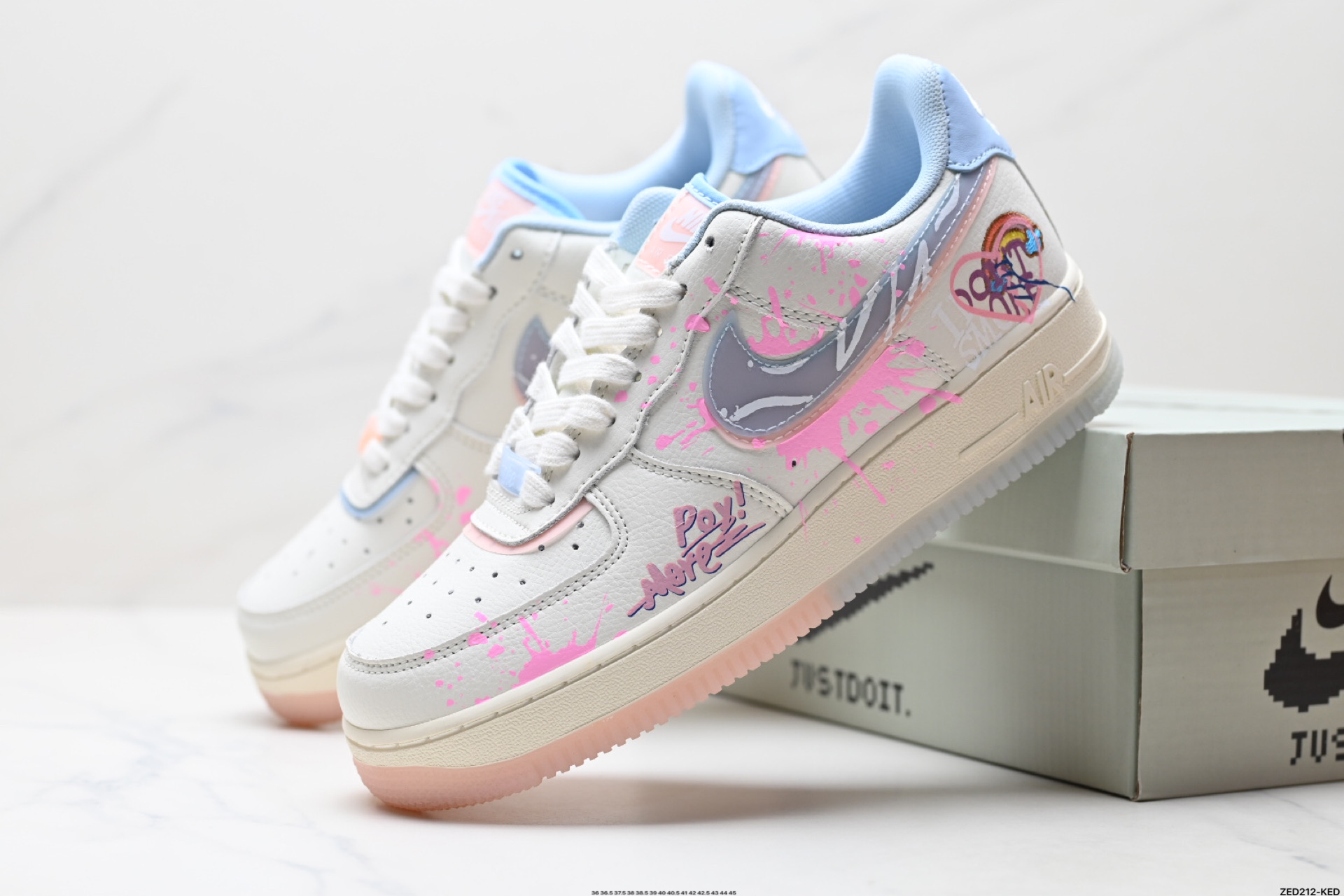 NIKE AIR FORCE 1‘07 LV8 CW1574-058