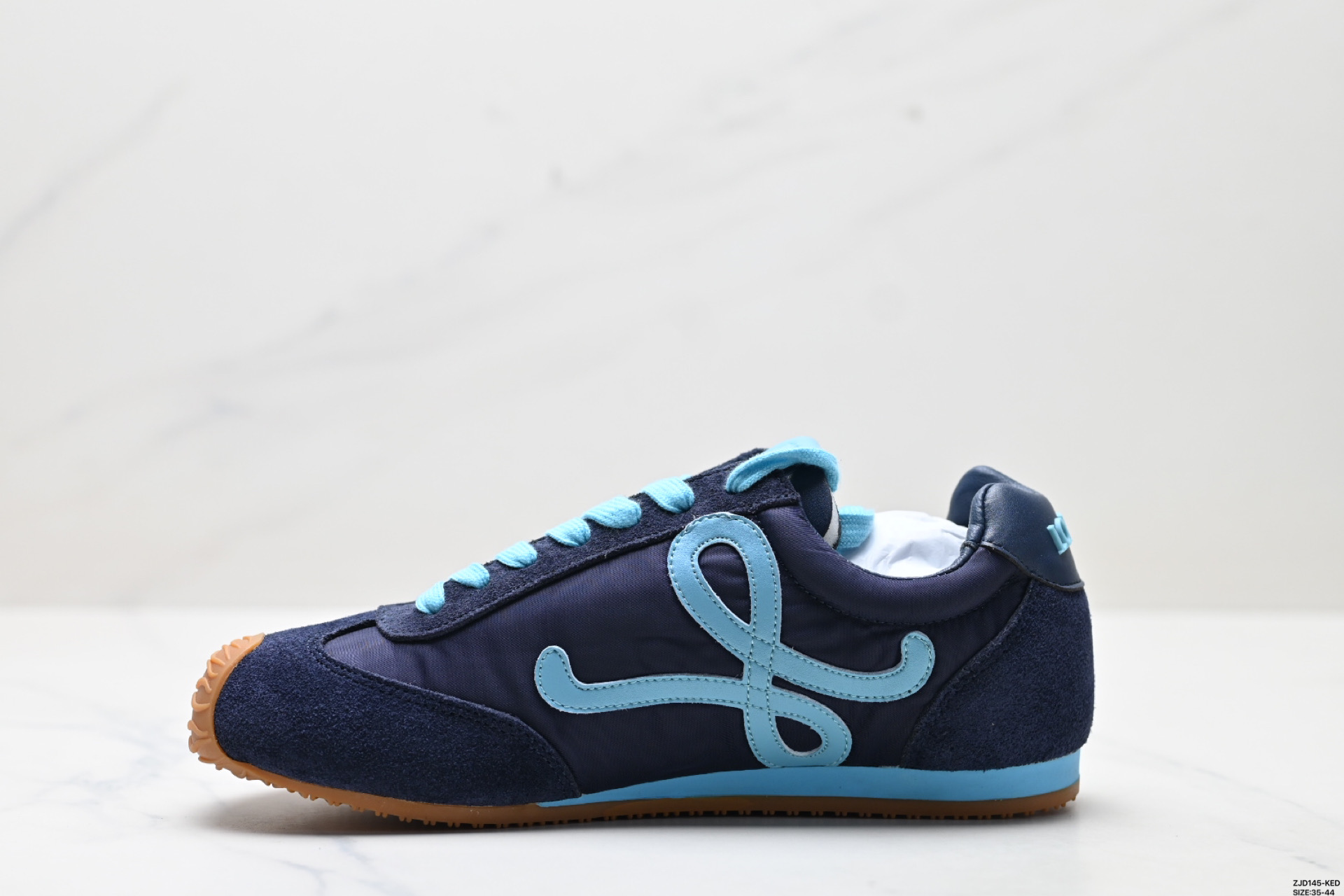 LOEWE罗意威 Ballet Runner 2.0小牛皮 圆头系带 低帮 生活休闲鞋