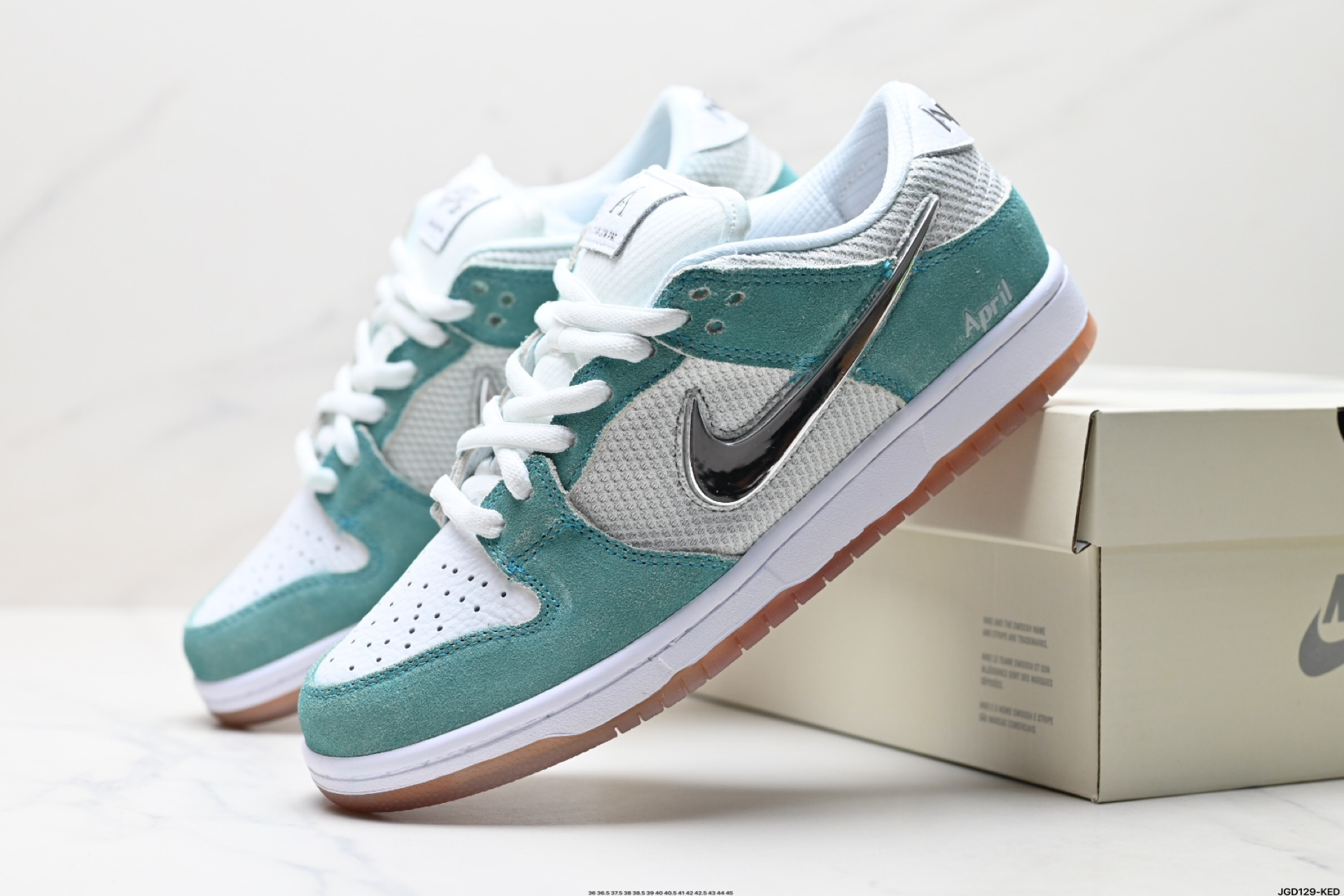 Nike Dunk Low Retro Teal/White Skateboarding Shoes FD2562-400 9 i1745947605415 4715 0 7