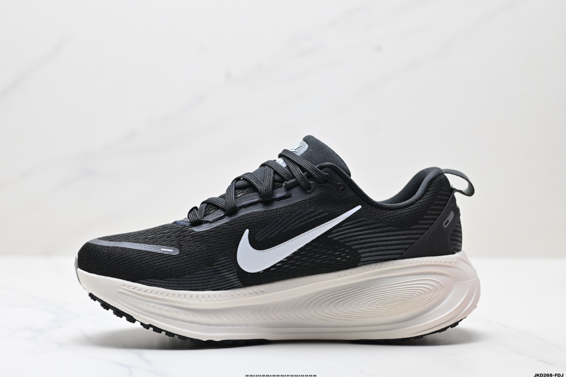 Nike VOMERO 18 耐克 舒适减震防滑 低帮跑步鞋 HM6803-007