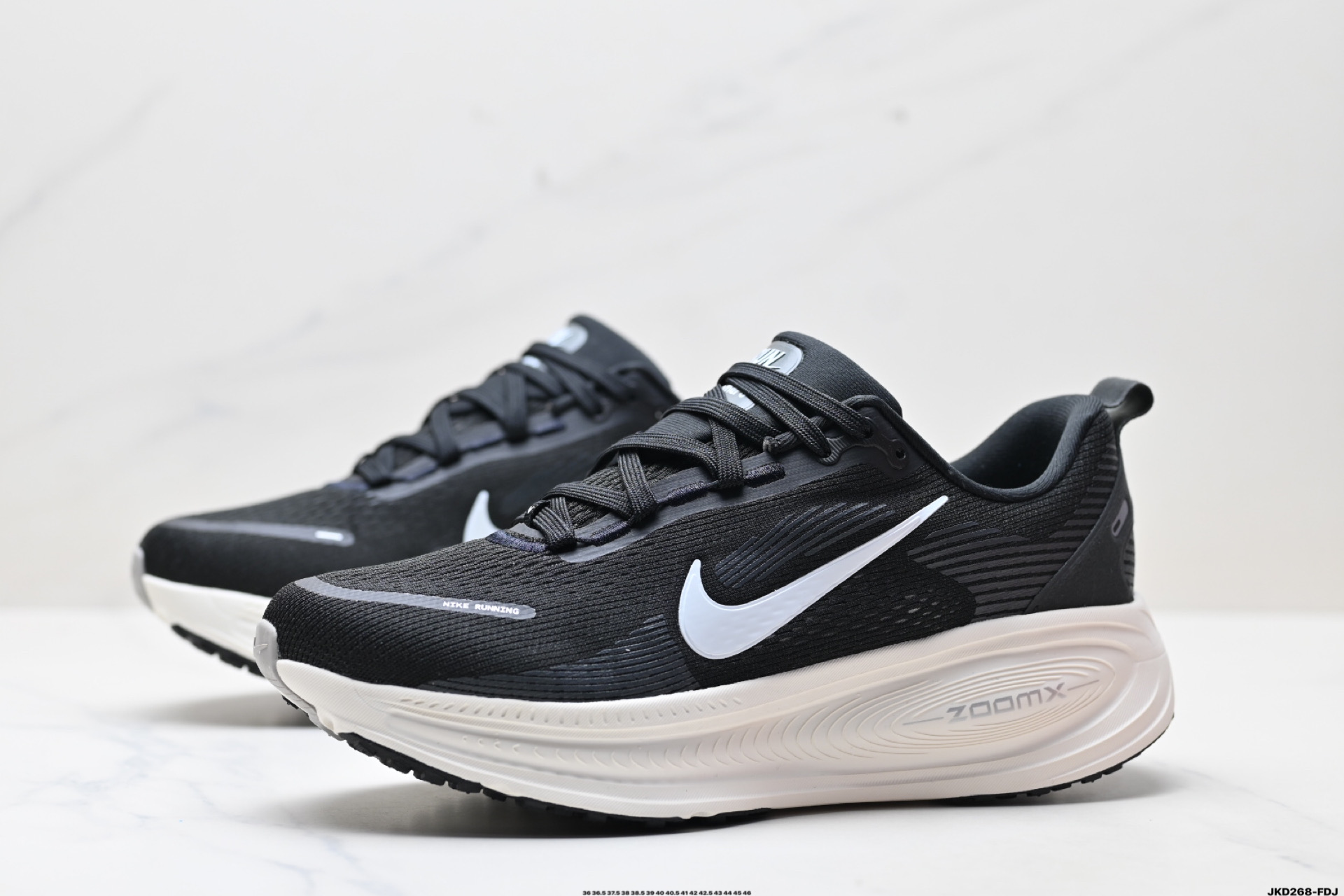 Nike VOMERO 18 耐克 舒适减震防滑 低帮跑步鞋 HM6803-007