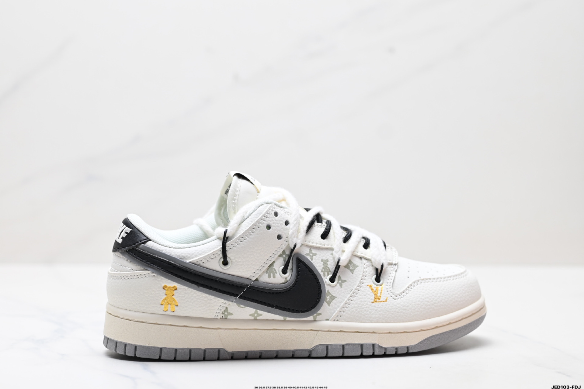 🈴💰210
公司级✅耐克NIKE DUNK LOW 扣篮系列 复古低帮休闲运动滑板板鞋
采用脚感柔软舒适ZoomAir气垫
有效吸收滑板等极限运动在落地时带来的冲击力 为街头运动者们提供更好的保护
货号:DJ6188-600
尺码:36 36.5 37.5 38 38.5 39 40 40.5 41 42 42.5 43 44 45
ID:JED103-FDJ