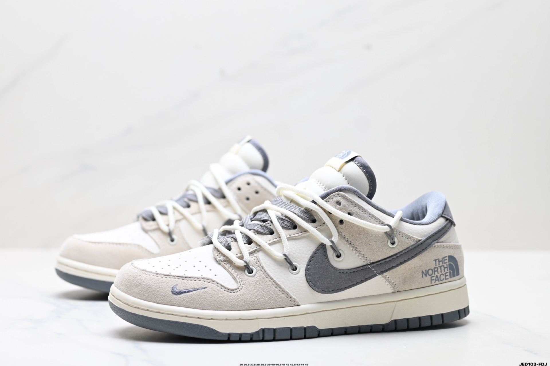 💰210
公司级✅耐克NIKE DUNK LOW 扣篮系列 复古低帮休闲运动滑板板鞋
采用脚感柔软舒适ZoomAir气垫
有效吸收滑板等极限运动在落地时带来的冲击力 为街头运动者们提供更好的保护
货号:DJ6188-600
尺码:36 36.5 37.5 38 38.5 39 40 40.5 41 42 42.5 43 44 45
ID:JED103-FDJ