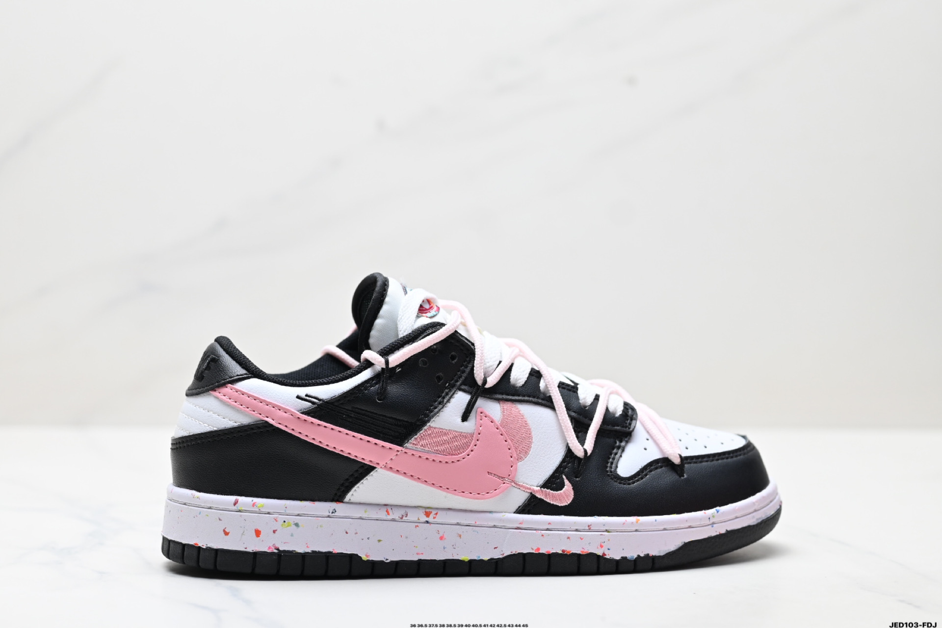 🈴💰210
公司级✅耐克NIKE DUNK LOW 扣篮系列 复古低帮休闲运动滑板板鞋
采用脚感柔软舒适ZoomAir气垫
有效吸收滑板等极限运动在落地时带来的冲击力 为街头运动者们提供更好的保护
货号:DJ6188-600
尺码:36 36.5 37.5 38 38.5 39 40 40.5 41 42 42.5 43 44 45
ID:JED103-FDJ