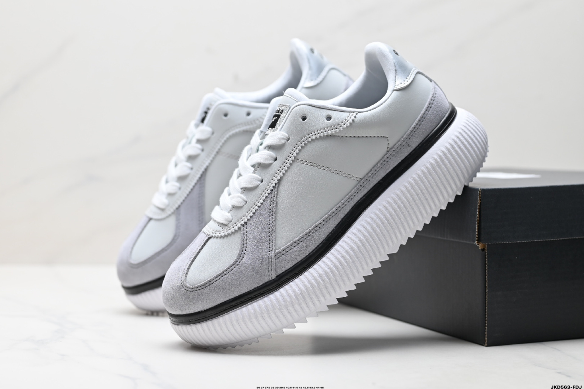 Onitsuka Tiger Delecity Silver Low-Top Platform Sneakers - Casual & Durable 4 i1746032549469 2013 0 7