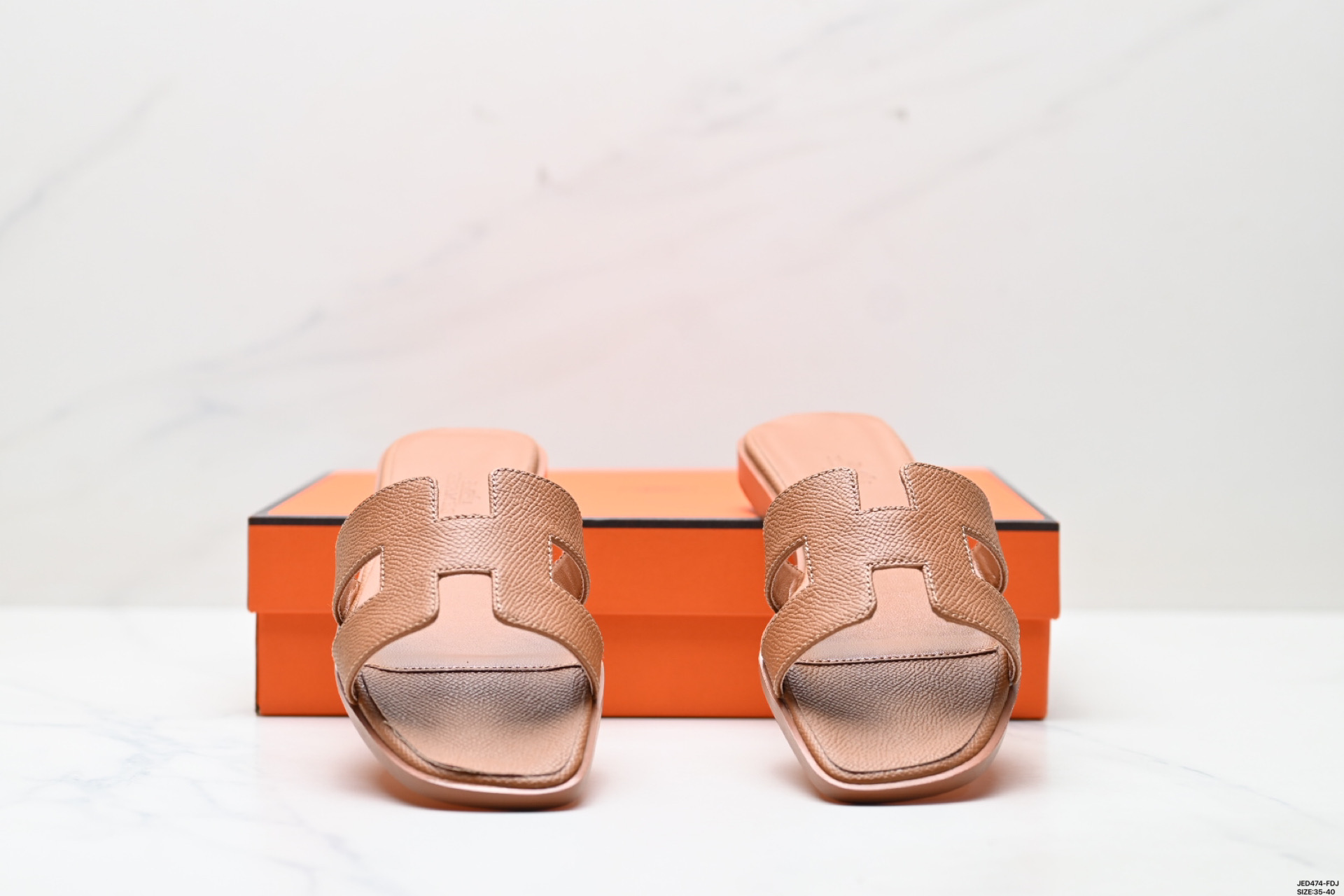 Elegant Hermes Women's Oran Sandal: Comfortable Flat Leather Slides for Summer 10 i1746032586388 2622 0 3