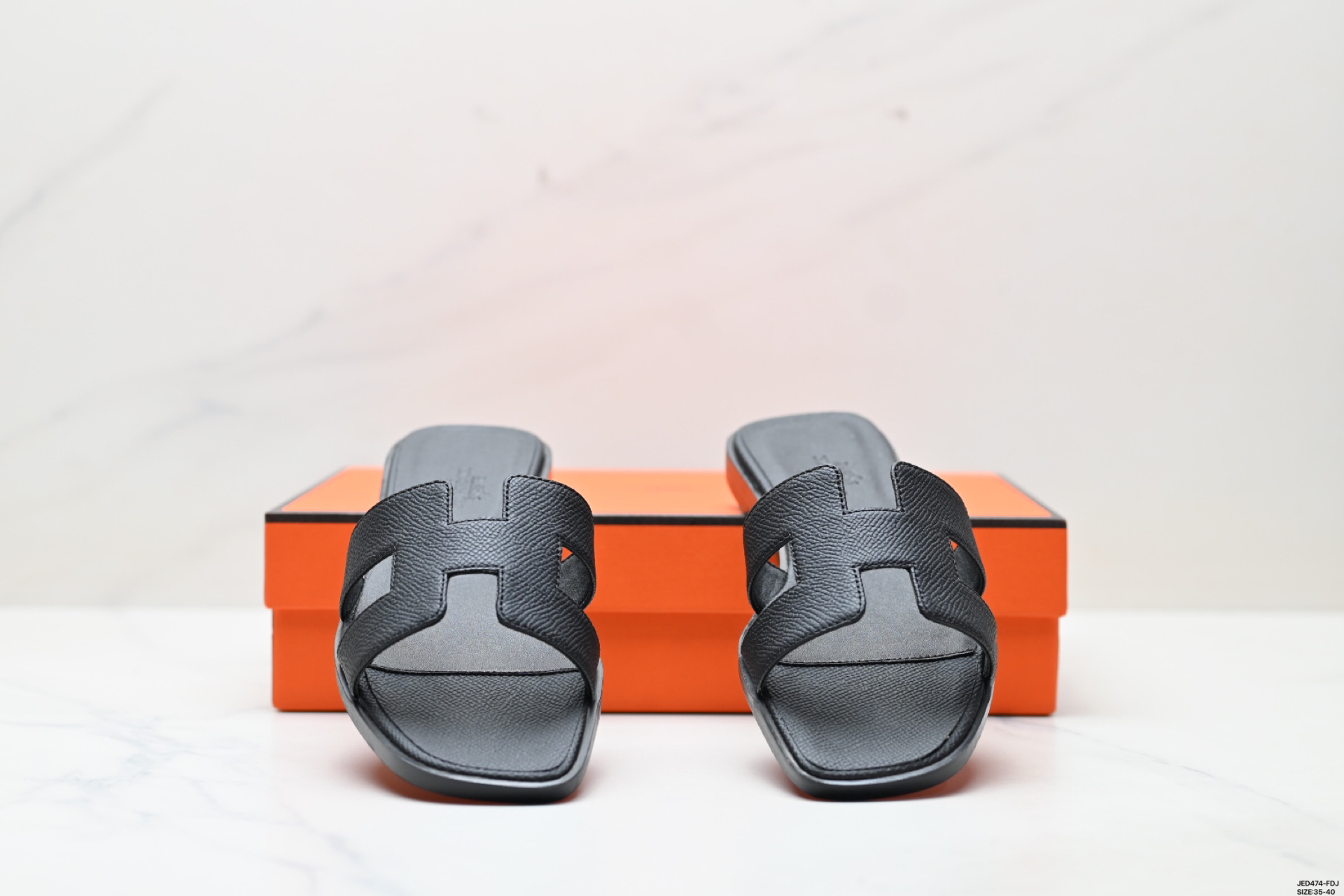 Elegant Hermes Women's Oran Sandal: Comfortable Flat Leather Slides for Summer 4 i1746032624112 2878 0 3