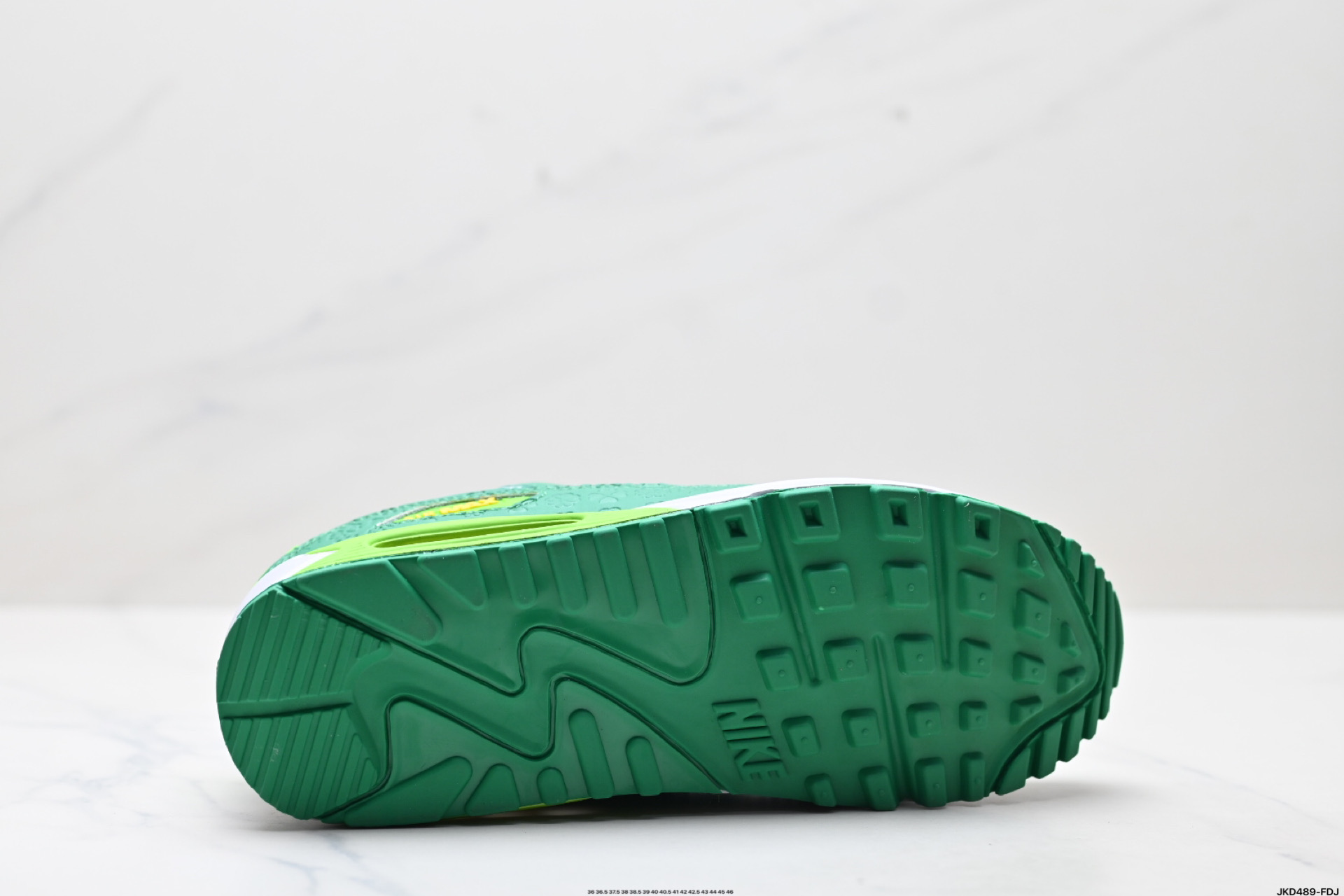 Nike Air Max 90: Zapatillas Retro con Amortiguación y Estilo, Verde y Blanco 10 i1746034610221 8420 0 8