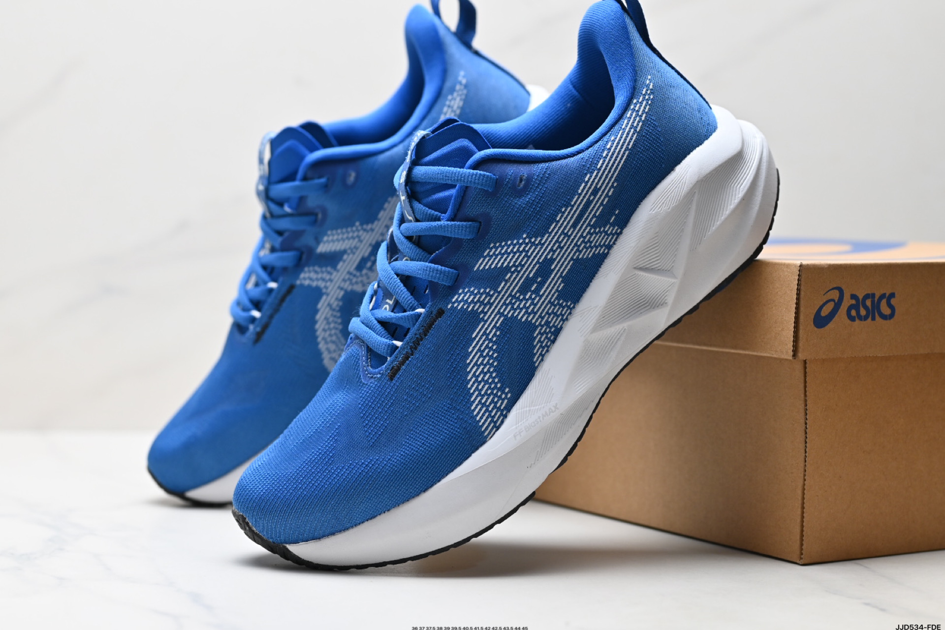 Asics NOVABLAST 5 LE Lightweight Running Shoes - Low Top, Breathable, Cushioned 2 i1746202402426 6702 0 0