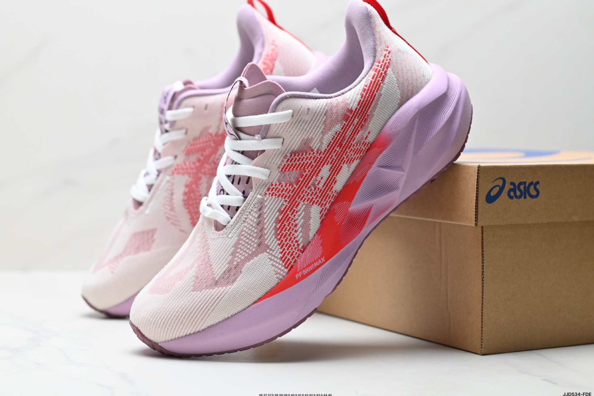 Asics NOVABLAST 5 LE Lightweight Running Shoes - Low Top, Breathable, Cushioned 5 i1746202402430 677 0 3