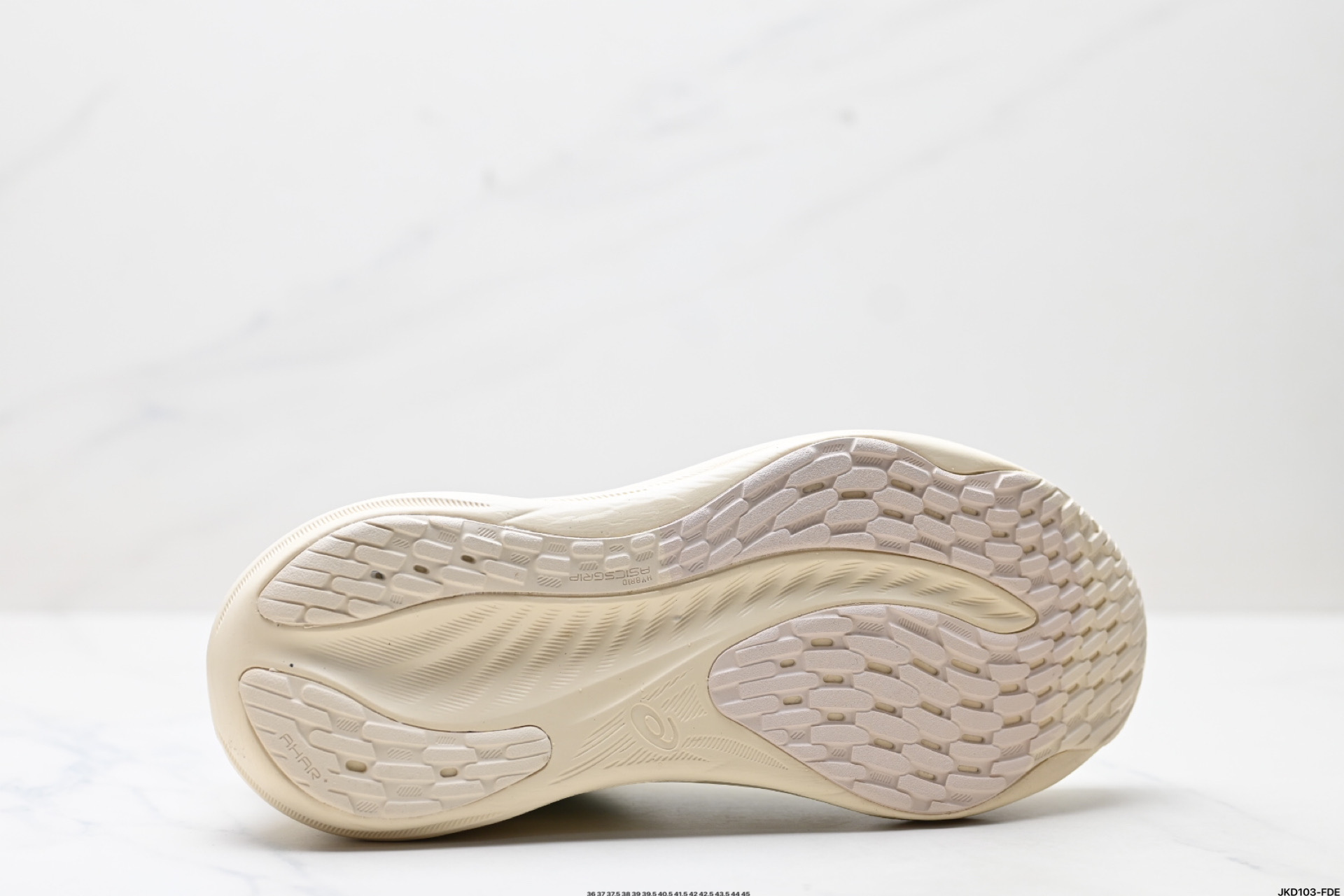 170 Asics 亚瑟士GEL-NIMBUS 26稳定跑鞋 1011B794-101