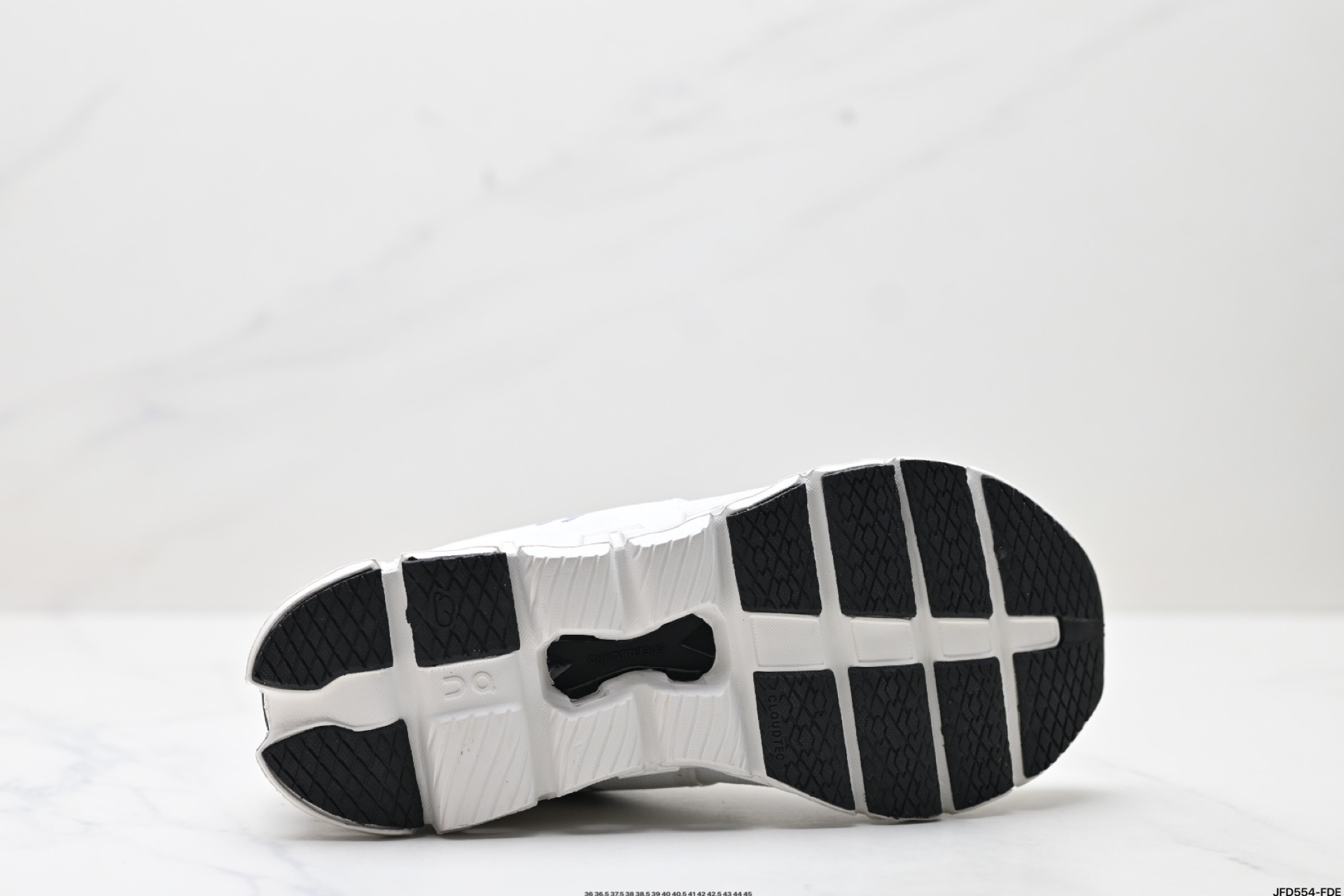 On Running Cloud X: Zapatillas Ligeras y Cómodas para Tu Día a Día 10 i1746203121090 6164 0 8