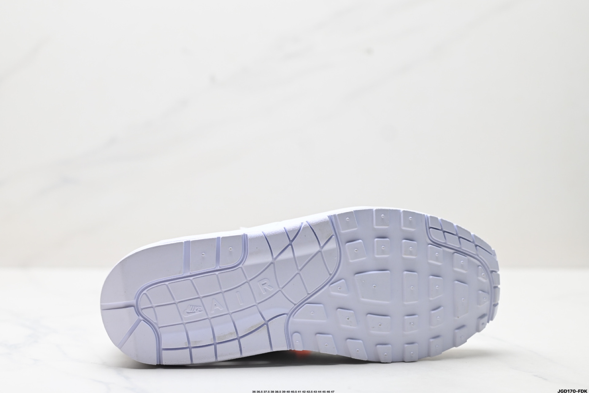 Nike Air Max 1 耐克气垫 缓震 耐磨运动鞋 HF8813-100