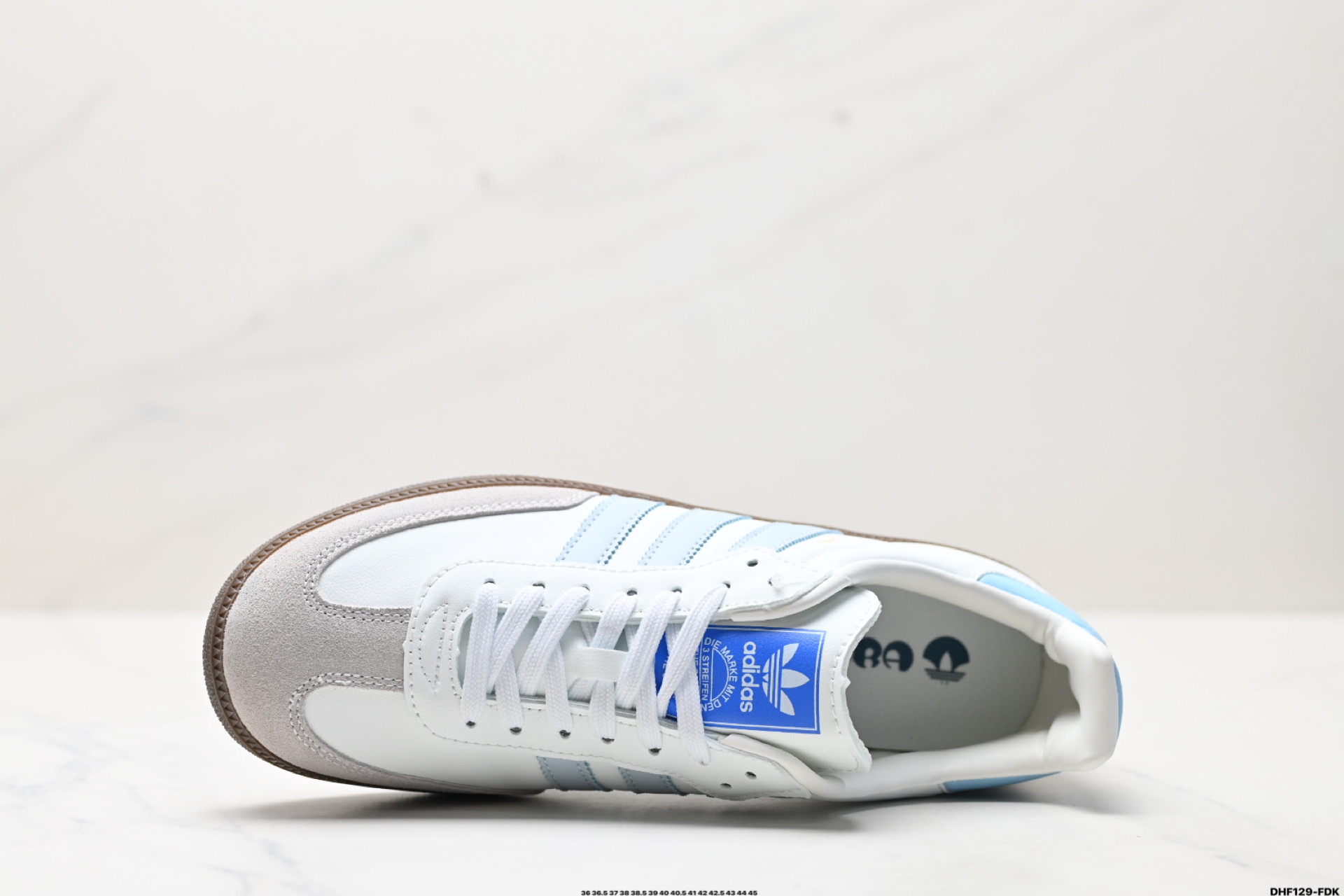 💰120
真标✅阿迪达斯三叶草Adidas Originals Samba 桑巴舞系列绅士德训足球风百搭低帮休闲运动板鞋
货号:B75806
尺码:36 36.5 37 38 38.5 39 40 40.5 41 42 42.5 43 44 45
ID:DHF129-FDK
