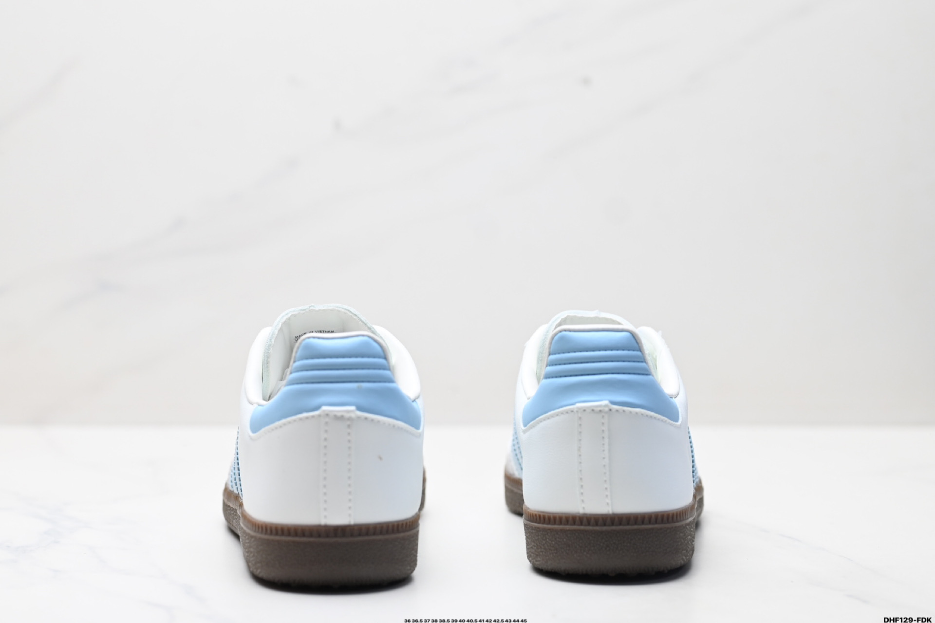 💰120
真标✅阿迪达斯三叶草Adidas Originals Samba 桑巴舞系列绅士德训足球风百搭低帮休闲运动板鞋
货号:B75806
尺码:36 36.5 37 38 38.5 39 40 40.5 41 42 42.5 43 44 45
ID:DHF129-FDK