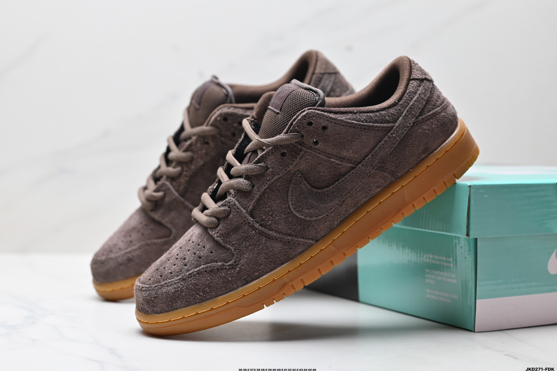 Nike Dunk Low Retro Low-Top Sneakers - Brown Suede Skateboarding Shoes 9 i1746290280474 3947 0 7