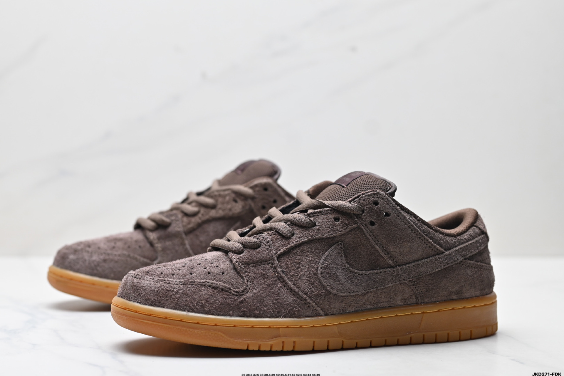 Nike Dunk Low Retro Low-Top Sneakers - Brown Suede Skateboarding Shoes 5 i1746290280474 6390 0 3