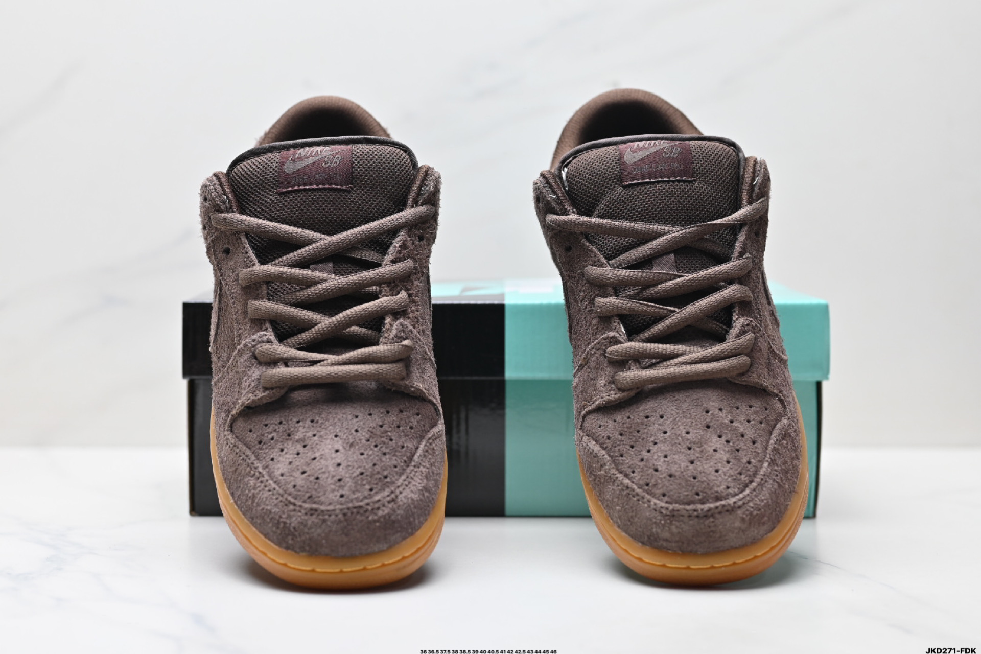 Nike Dunk Low Retro Low-Top Sneakers - Brown Suede Skateboarding Shoes 8 i1746290280475 8401 0 6