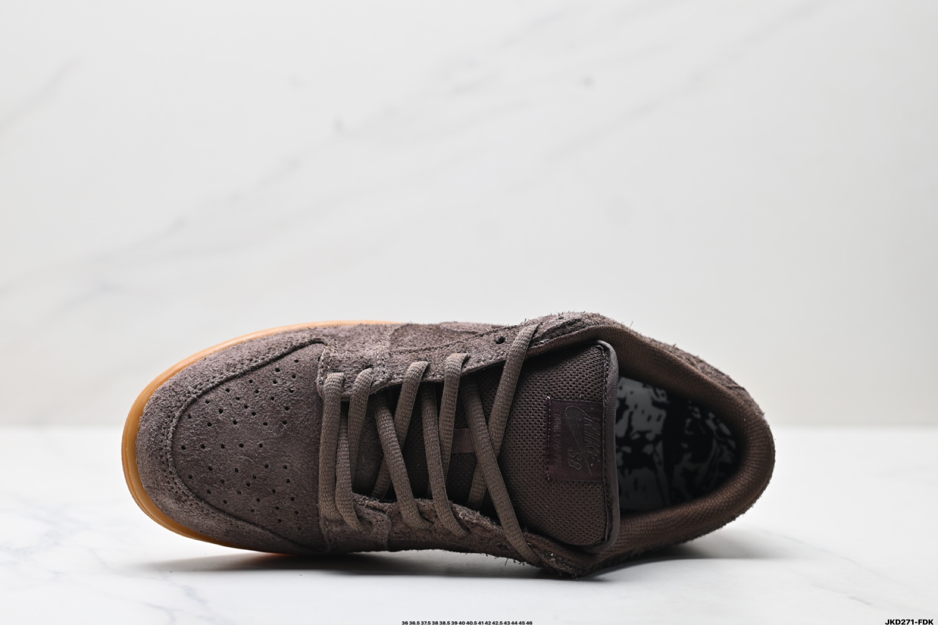 Nike Dunk Low Retro Low-Top Sneakers - Brown Suede Skateboarding Shoes 3 i1746290281790 9615 0 1
