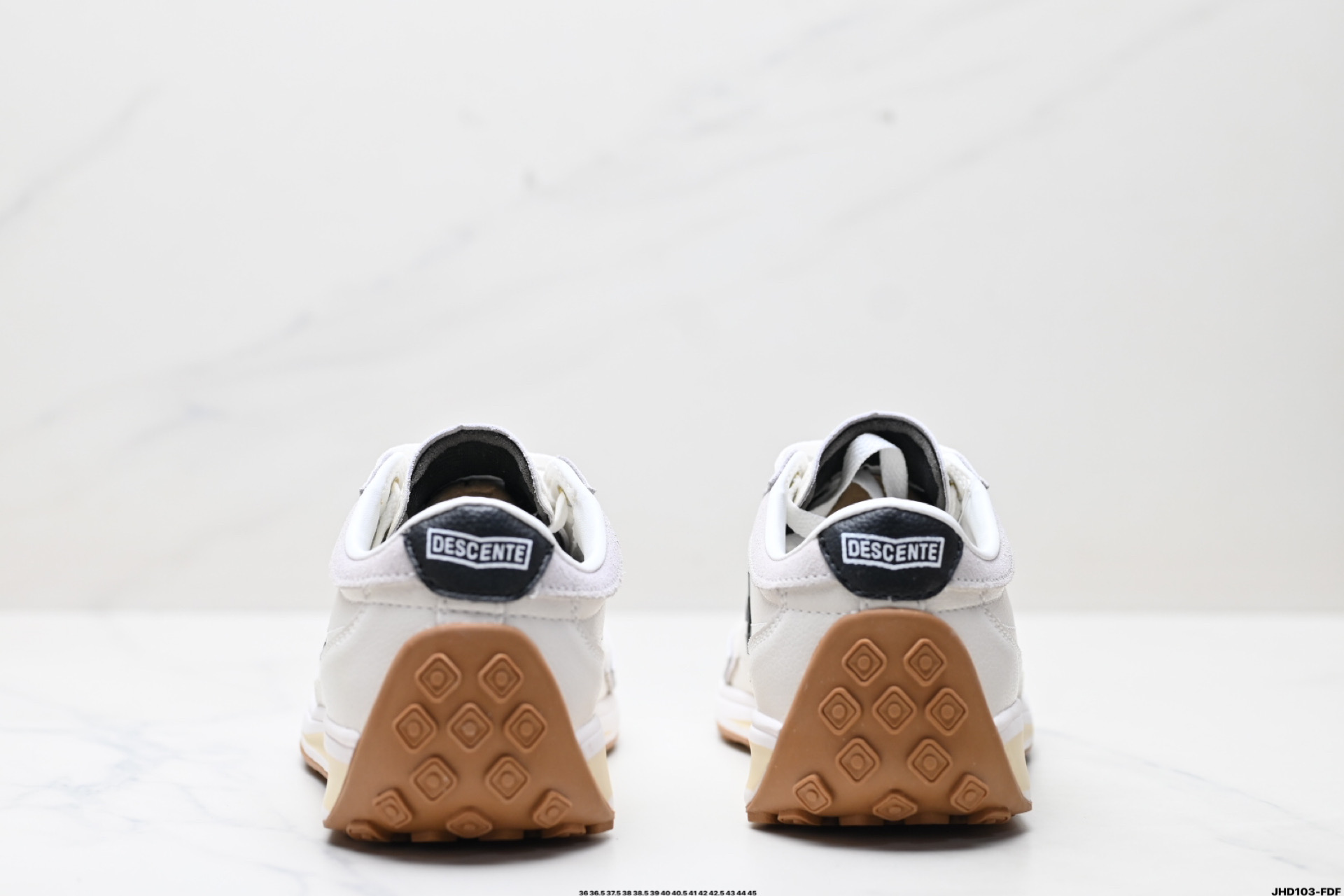 200 迪桑特DESCENTE 舒适百搭 防滑耐磨 低帮 生活休闲鞋 SP353LCR76