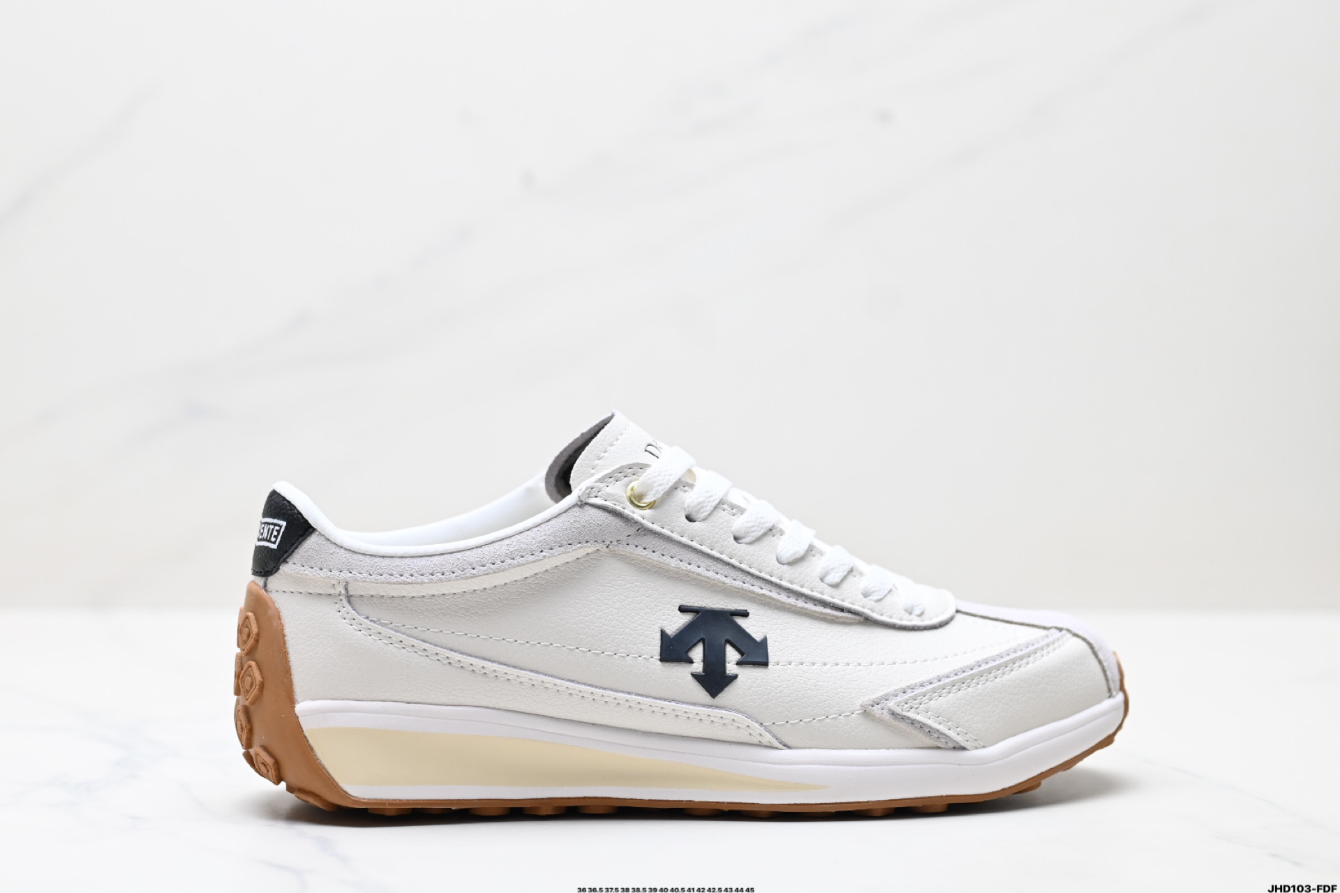 200 迪桑特DESCENTE 舒适百搭 防滑耐磨 低帮 生活休闲鞋 SP353LCR76