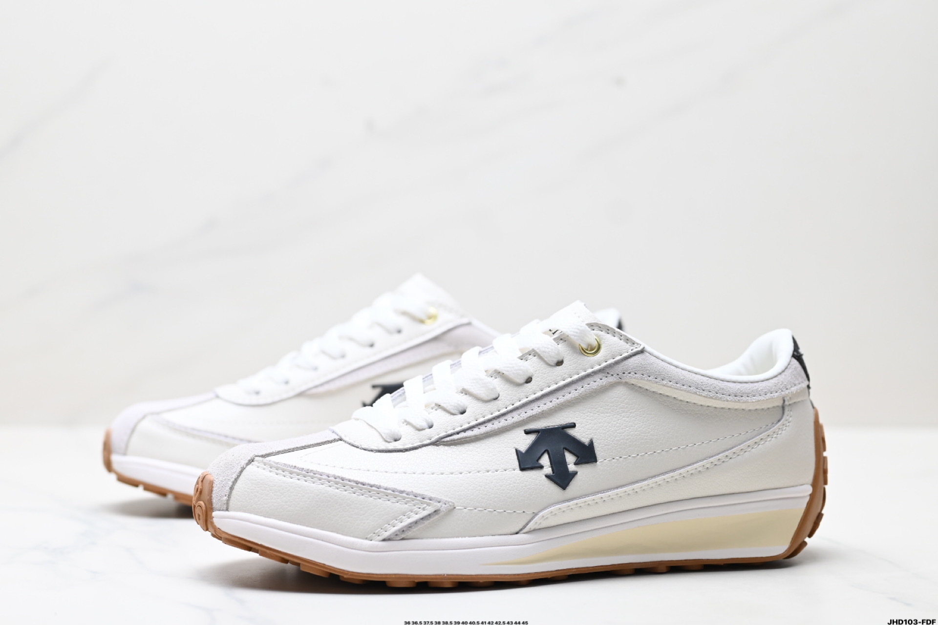 200 迪桑特DESCENTE 舒适百搭 防滑耐磨 低帮 生活休闲鞋 SP353LCR76