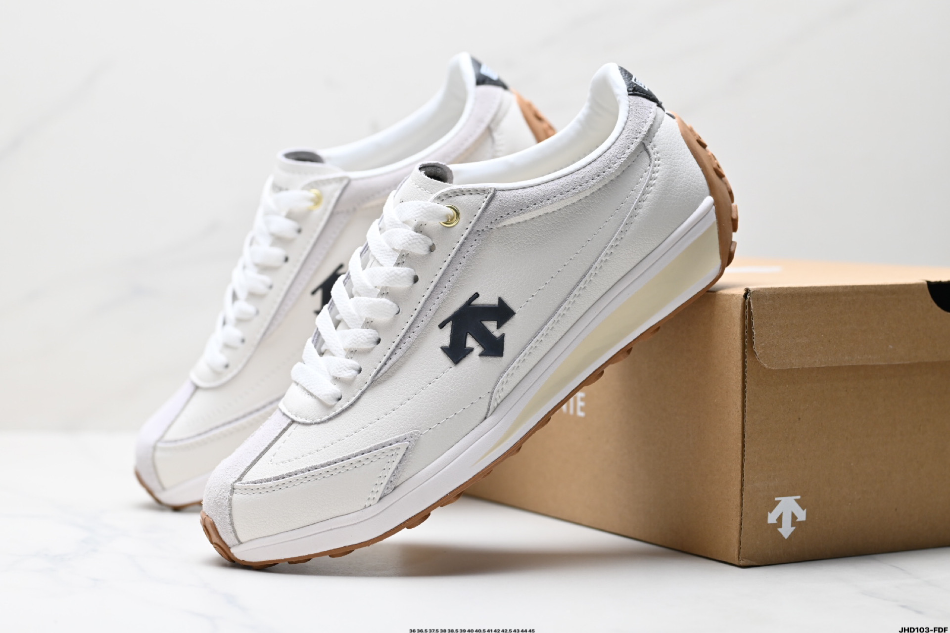 200 迪桑特DESCENTE 舒适百搭 防滑耐磨 低帮 生活休闲鞋 SP353LCR76