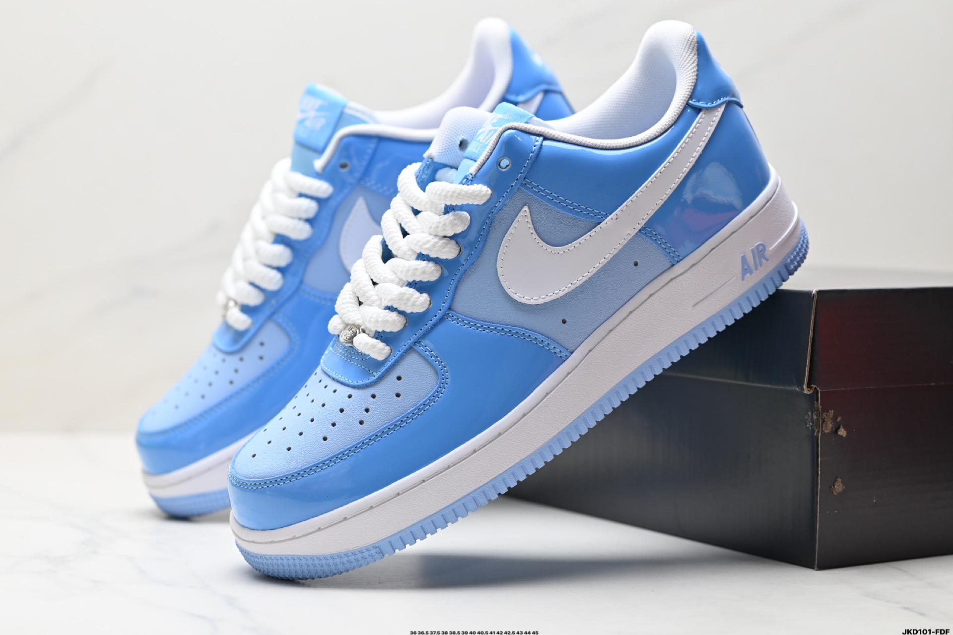 170 耐克Nike Air Force 1“07 LV8空军一号低帮百搭休闲运动板鞋 HV9405-400