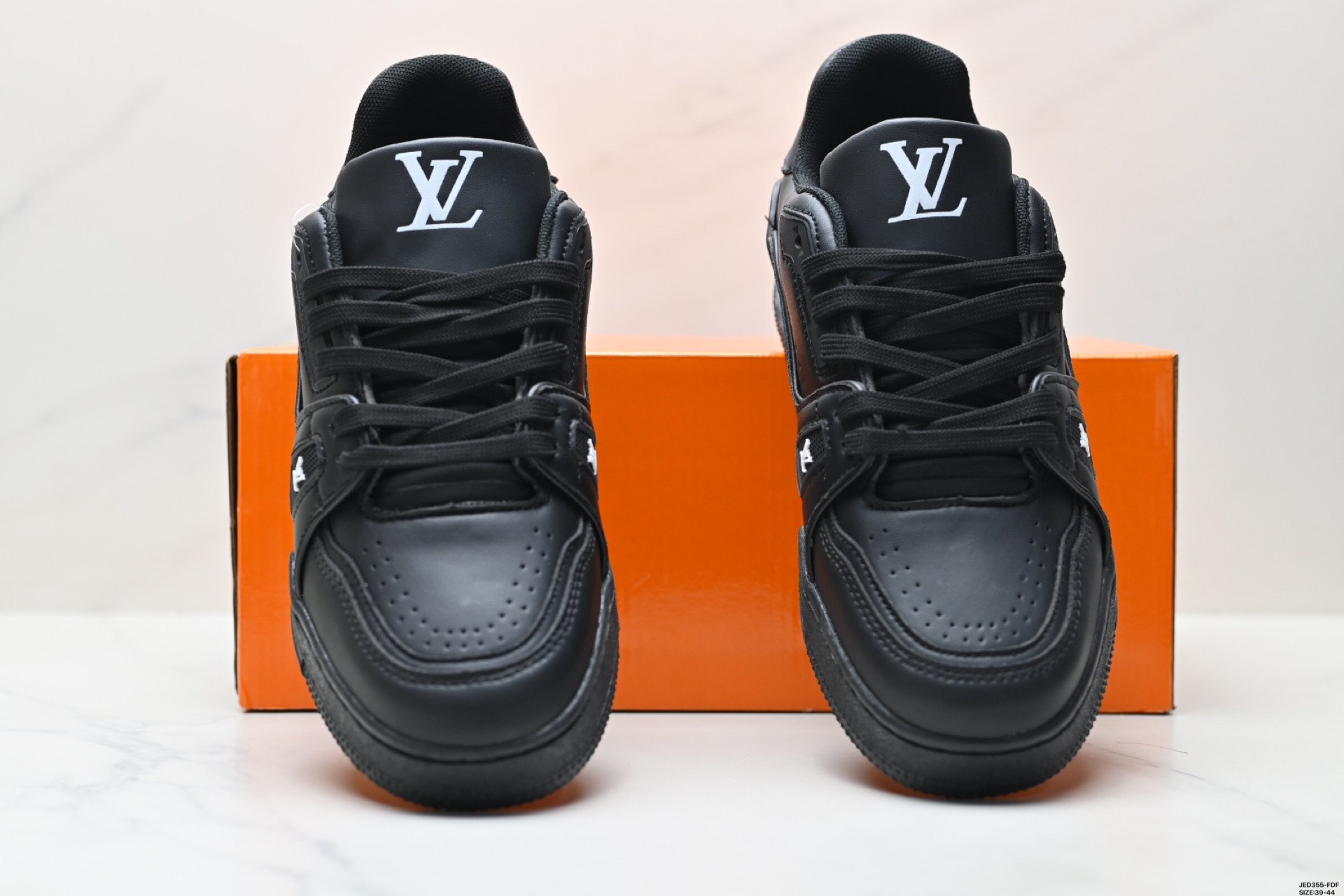 Louis Vuitton Trainer Sneaker Low Black Leather Casual Shoes 8 i1746378788049 3017 0 6