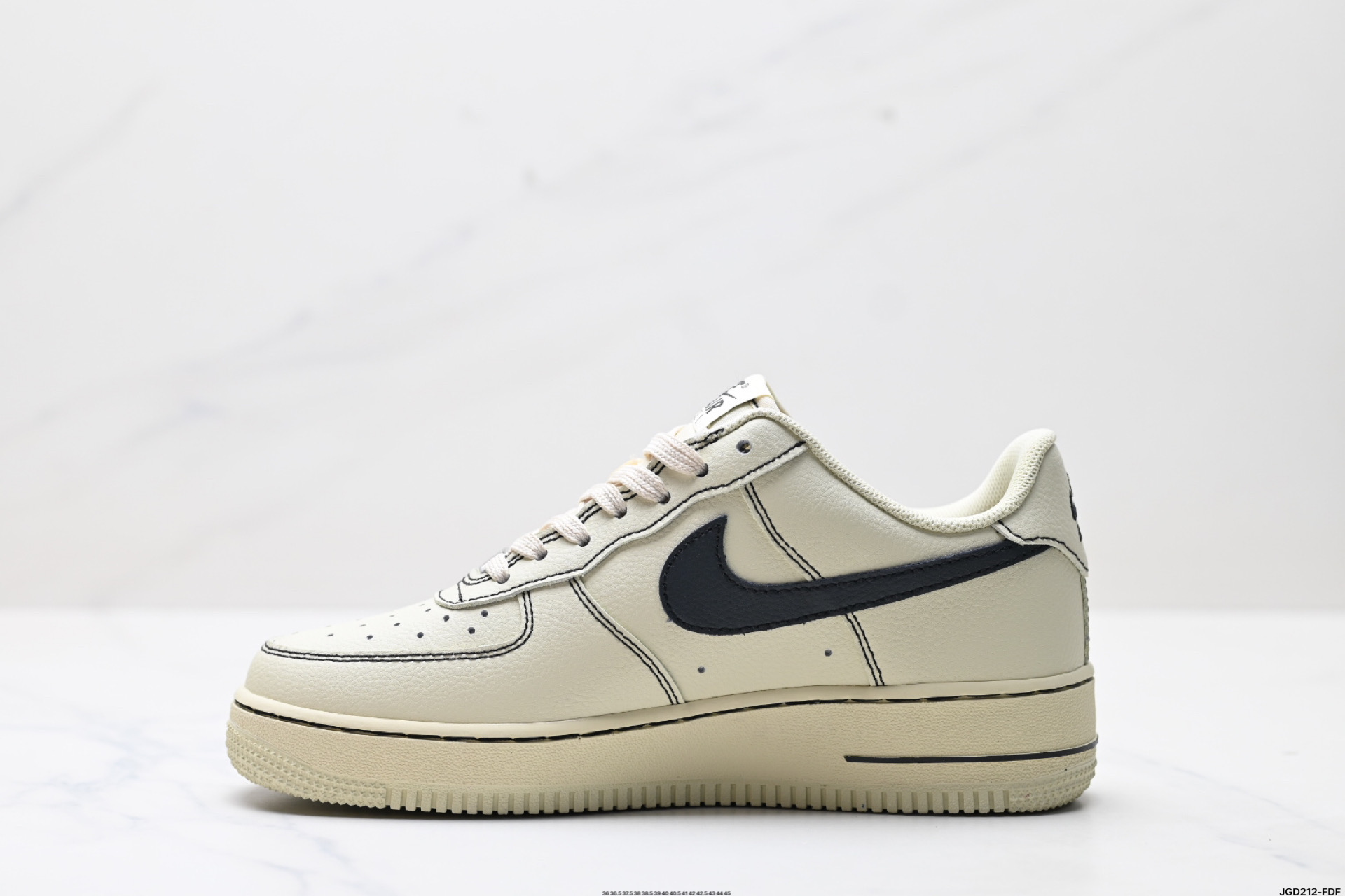 NIKE AIR FORCE 1‘07 LV8 HQ2037-200