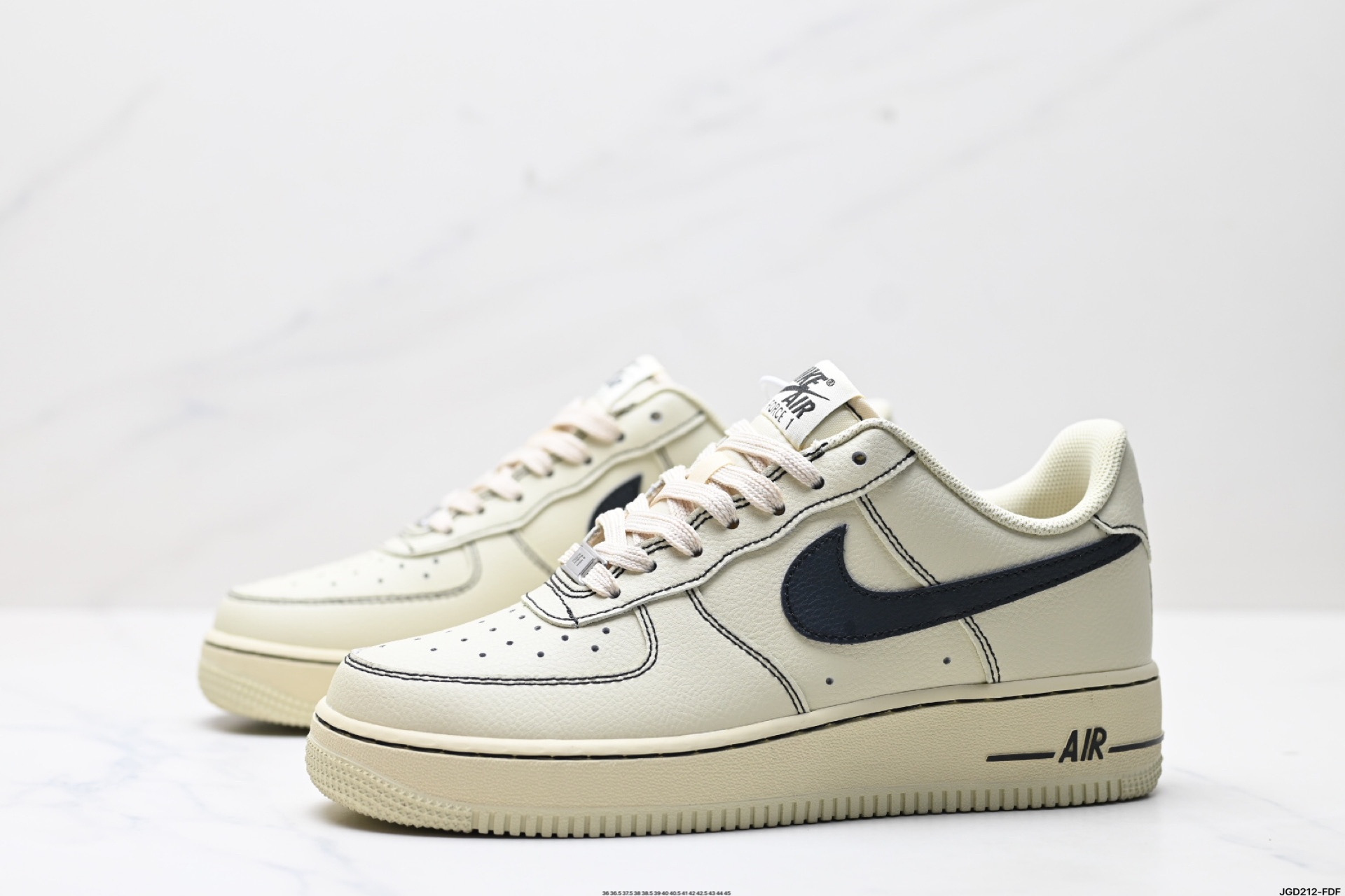 NIKE AIR FORCE 1‘07 LV8 HQ2037-200