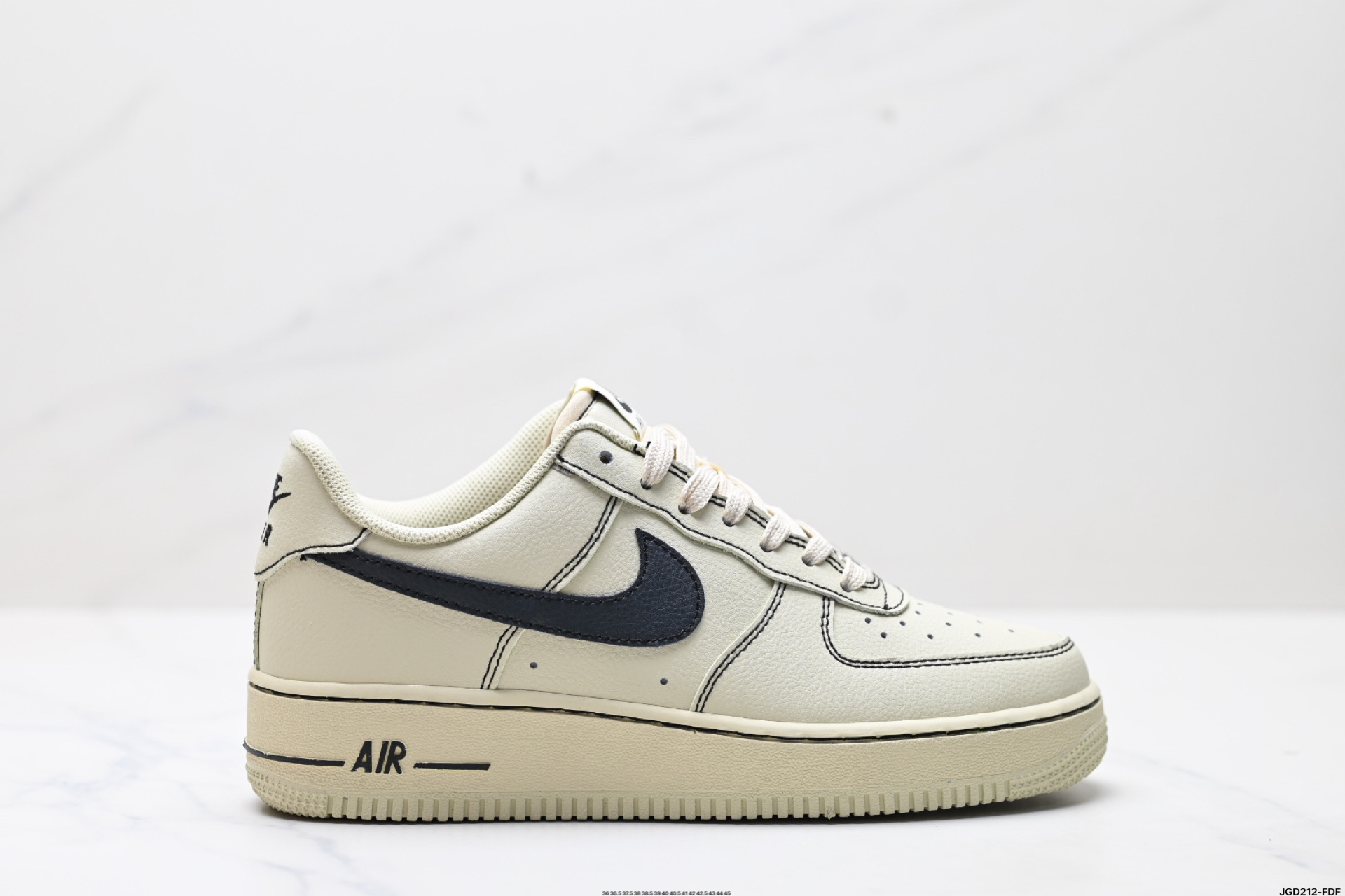 NIKE AIR FORCE 1‘07 LV8 HQ2037-200
