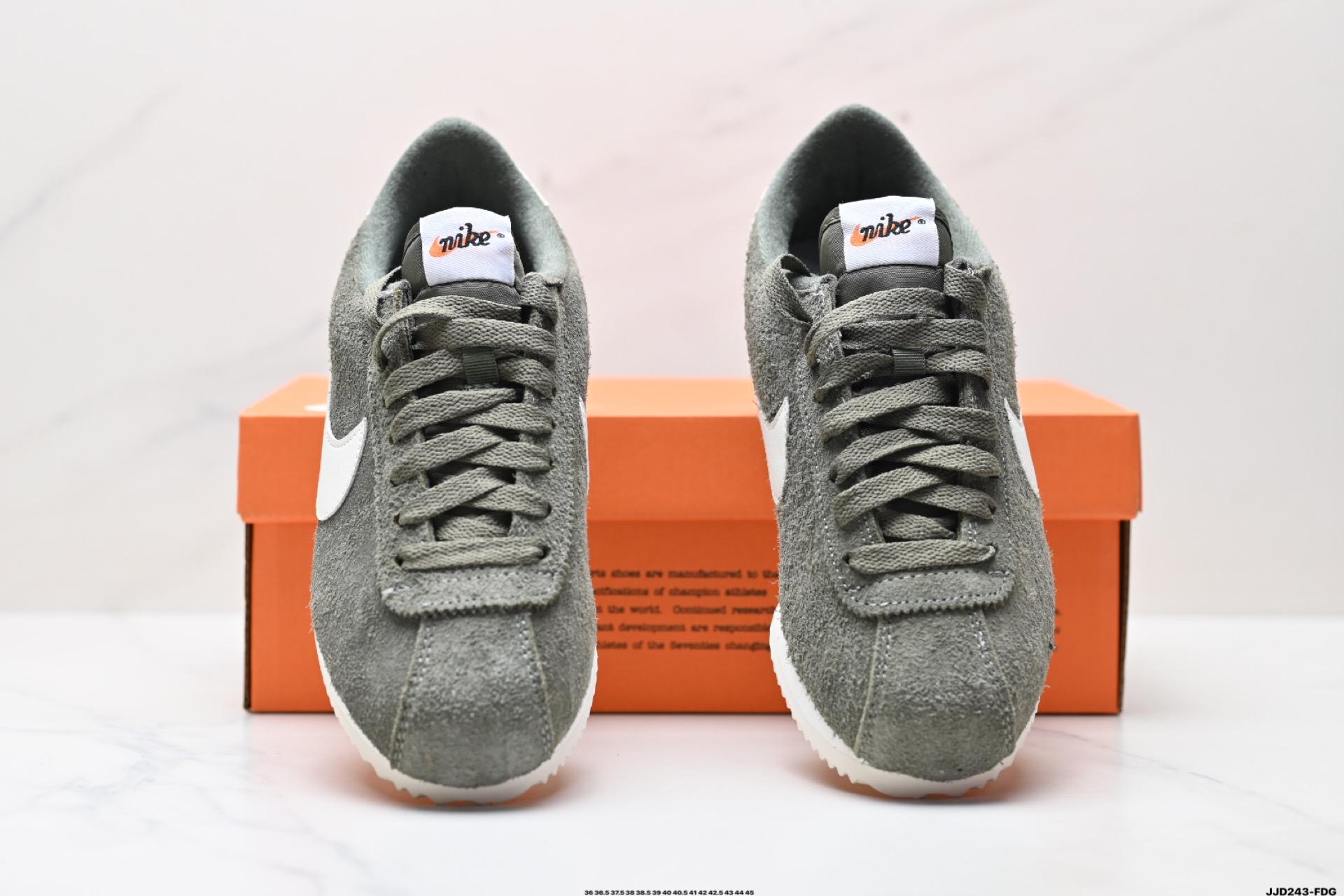 Nike Classic Cortez Men's Casual Running Shoes - Lightweight Comfort, Timeless Style 8 i1746459854440 408 0 6