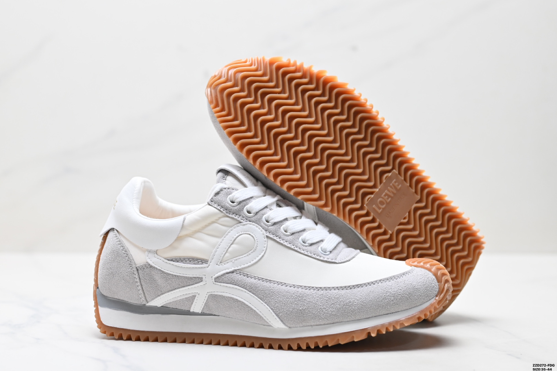 罗意威 Loewe Ballet Runner 2.0 Sneakers 芭蕾舞2.0系列阿甘复古风德训薄底百搭休闲运动鞋