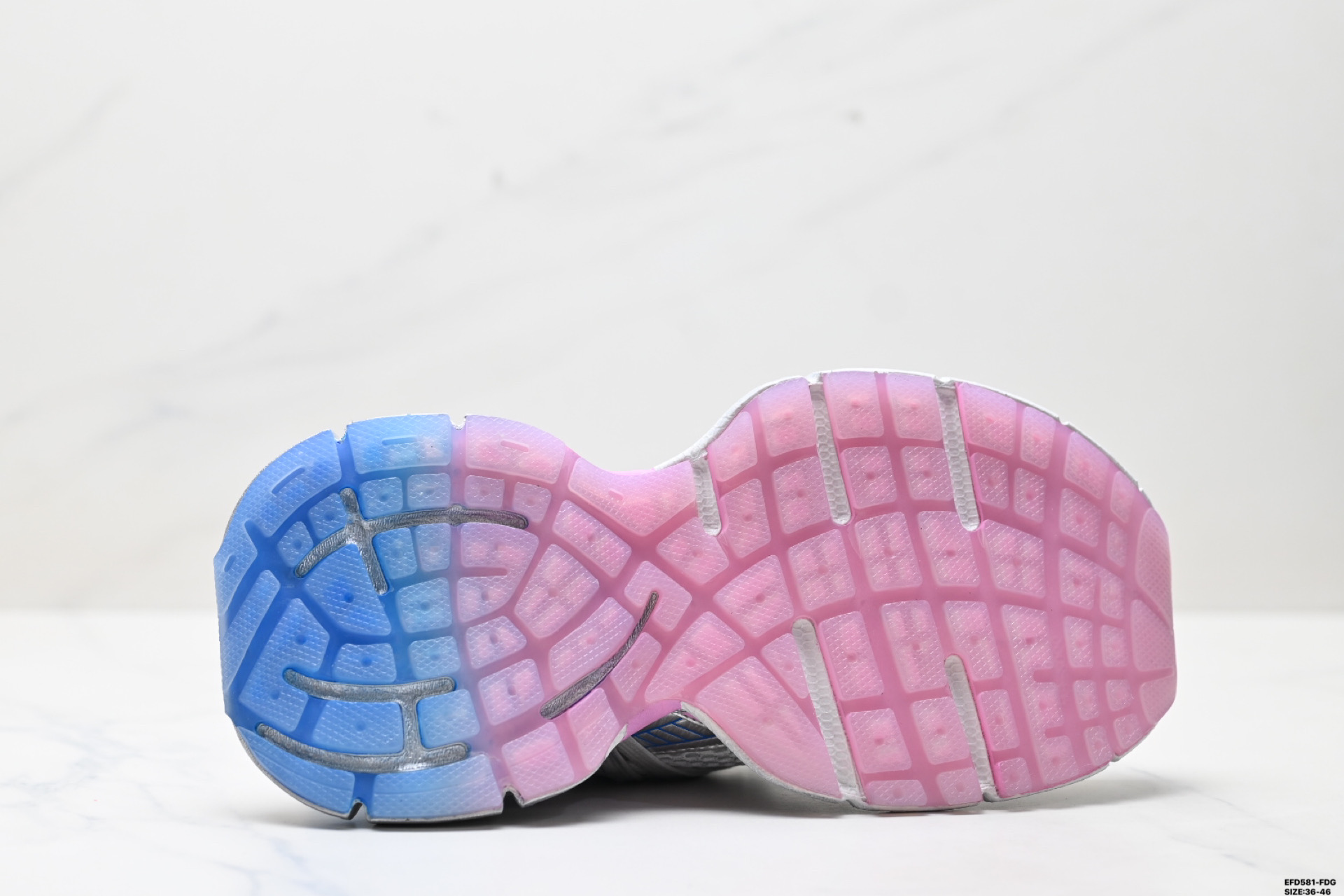 BALENCIAGA 3XL Sneakers 3+ 巴黎世家 系列低帮复古老爹鞋 734734 W3XL5 9110