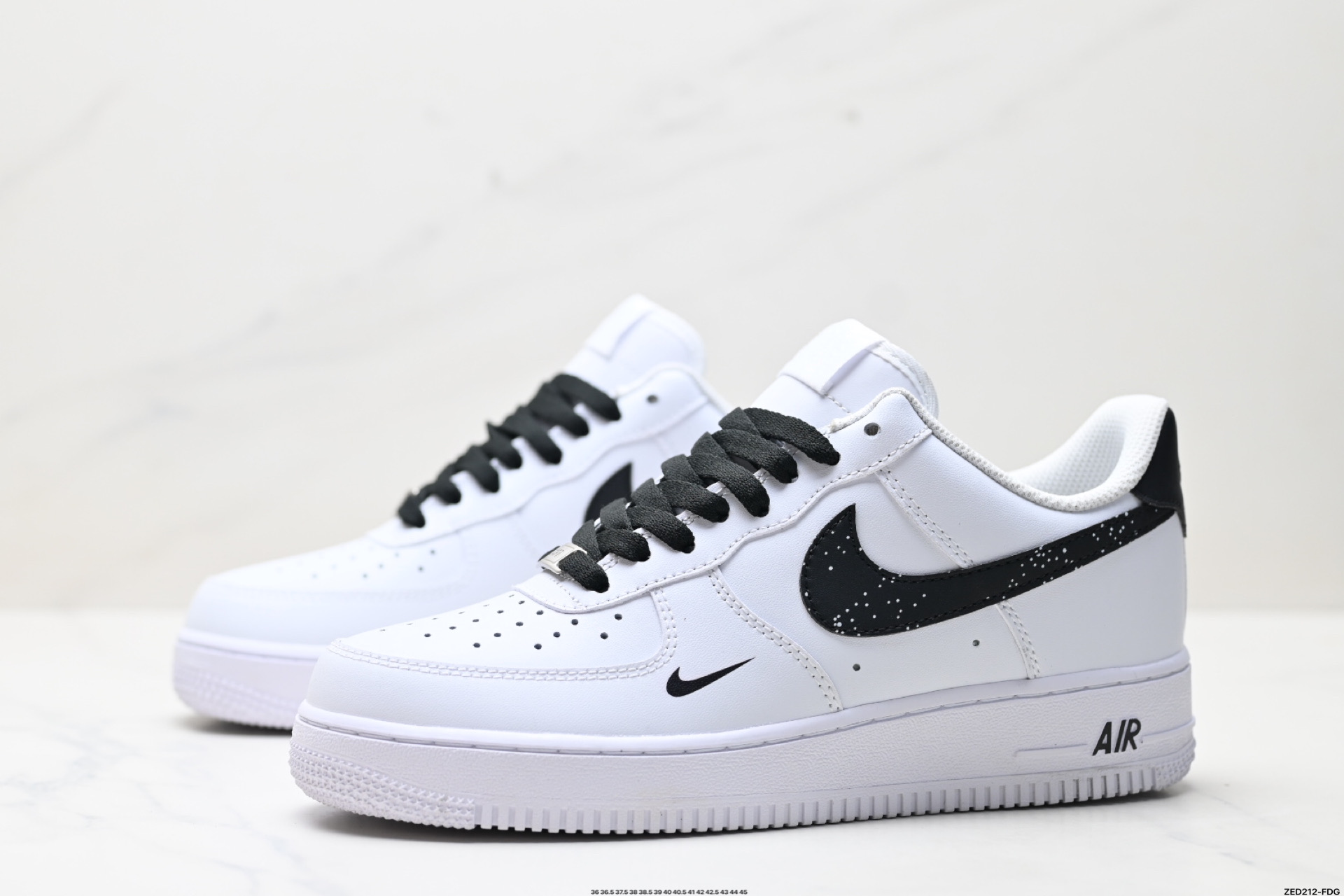 NIKE AIR FORCE 1‘07 ZH0316-074